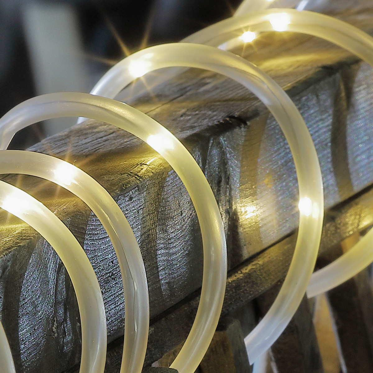 LED Solar Lichterschlauch - 50 warmweiße LED - inkl. Erdspieß - Außenbereich - L: 5m LED Solar Lichterschlauch - 50 warmweiße LED - inkl. Erdspieß - Außenbereich - L: 5m