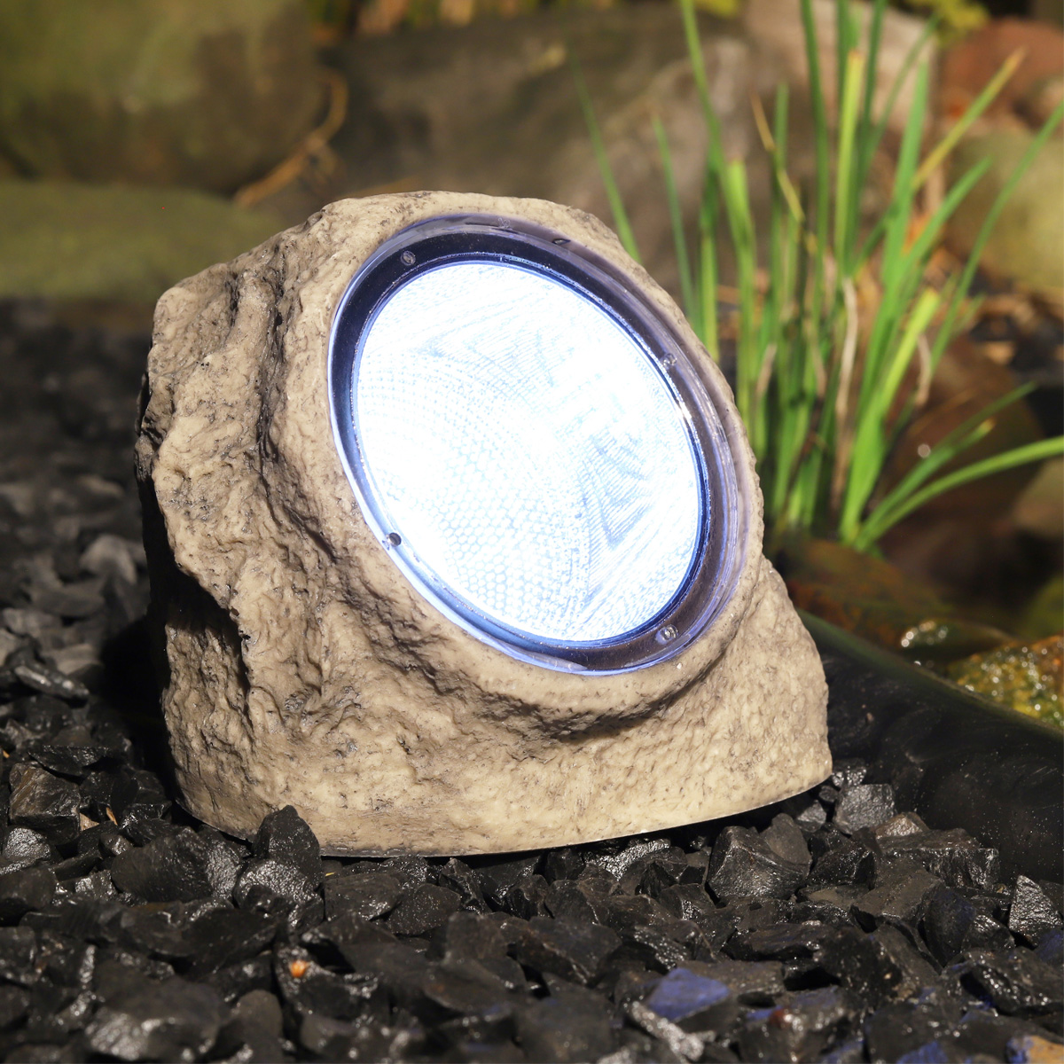 LED Solar Stein "Rocky" - Spot mit 4 kaltweißen LED - Dämmerungssensor - H: 11cm LED Solar Stein "Rocky" - Spot mit 4 kaltweißen LED - Dämmerungssensor - H: 11cm