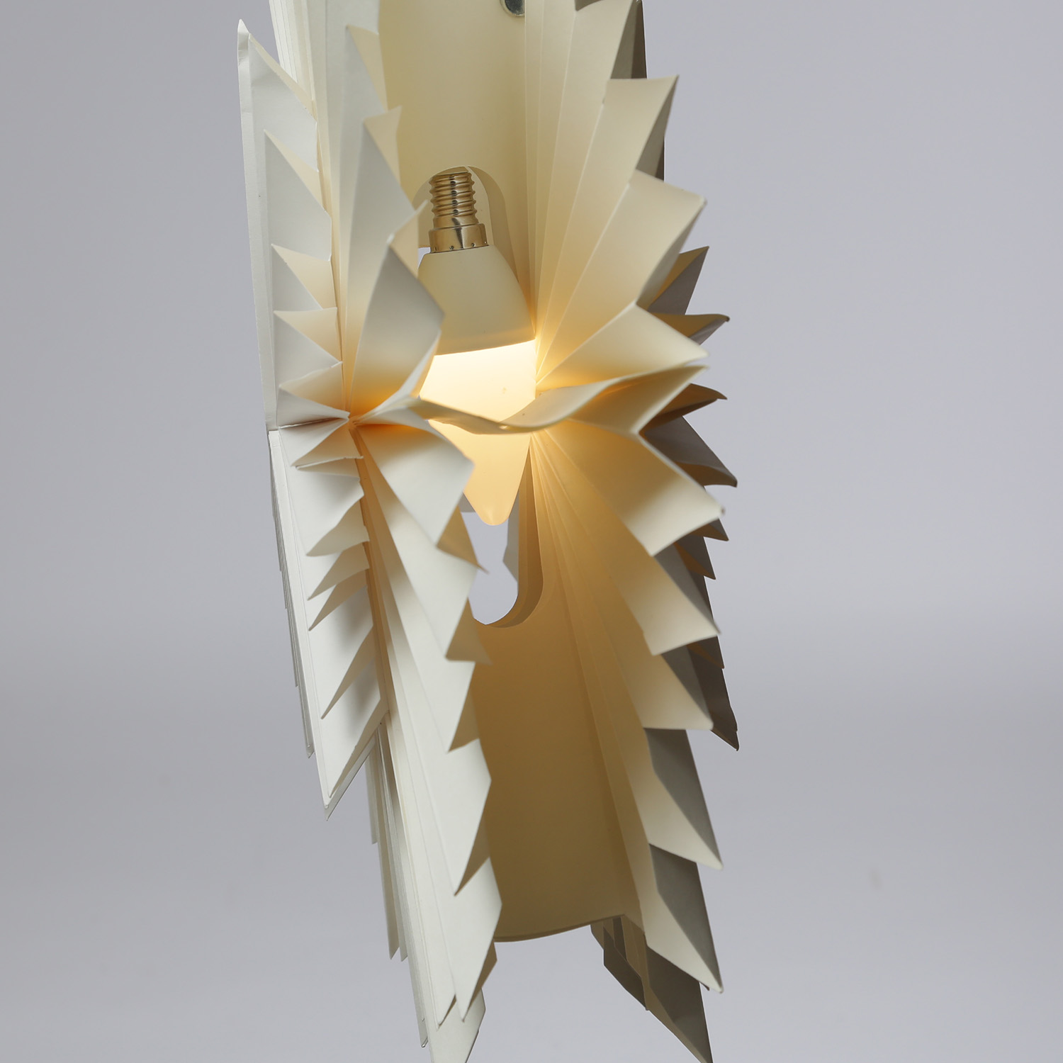 LED Papierstern EISBLUME - hängend - inkl. Kabel und LED Leuchtmittel - Timer - D: 60cm - weiß LED Papierstern EISBLUME - hängend - inkl. Kabel und LED Leuchtmittel - Timer - D: 60cm - weiß