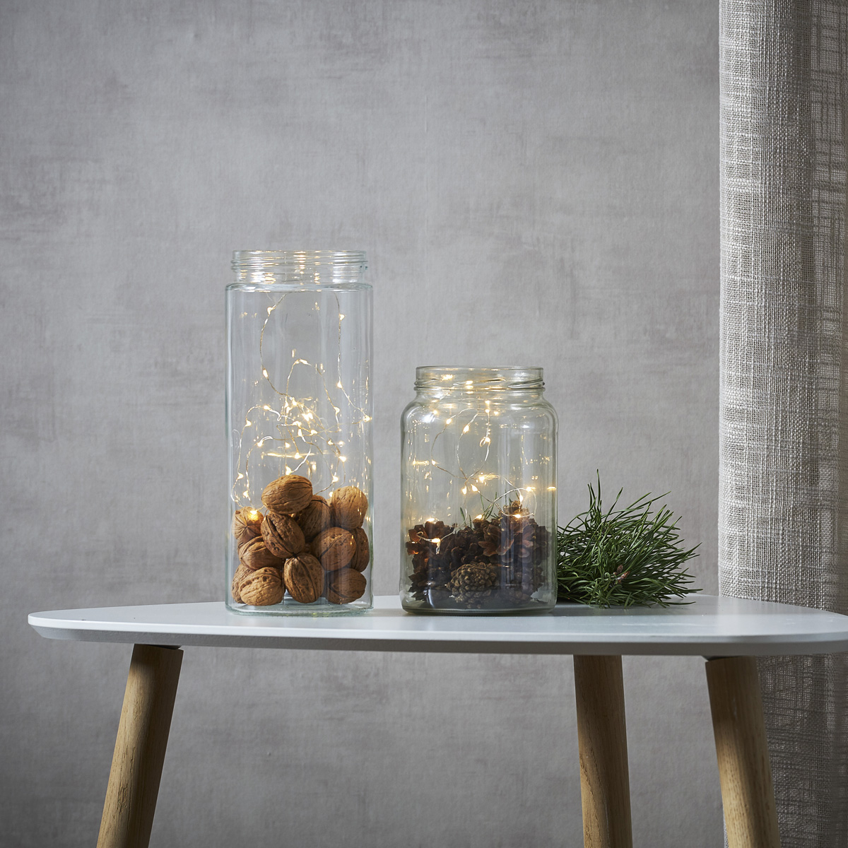 LED Drahtlichterkette "Dew Drop" - 20 warmweiße LED - silberner Draht - 1m - Batteriebetrieb - Timer LED Drahtlichterkette "Dew Drop" - 20 warmweiße LED - silberner Draht - 1m - Batteriebetrieb - Timer