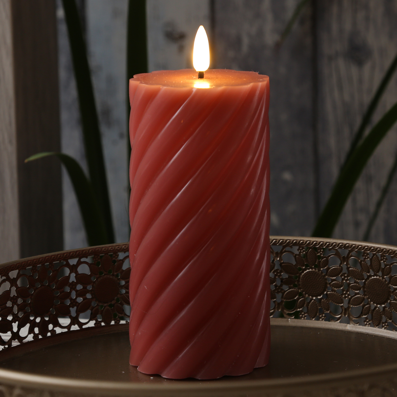 LED Stumpenkerze SWIRL - Echtwachs - warmweiße 3D Flamme - H: 17,5cm - Batterie - Timer - altrosa LED Stumpenkerze SWIRL - Echtwachs - warmweiße 3D Flamme - H: 17,5cm - Batterie - Timer - altrosa