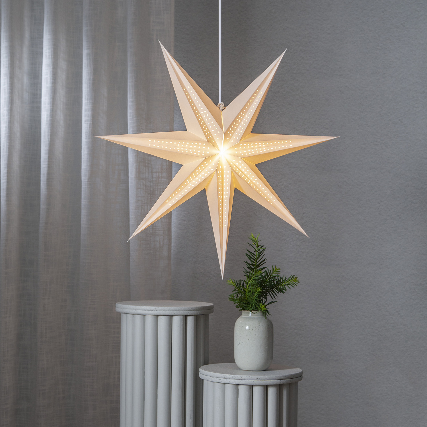 Papierstern POINT - hängend - 7-zackig - D: 60cm - weiß Papierstern POINT - hängend - 7-zackig - D: 60cm - weiß