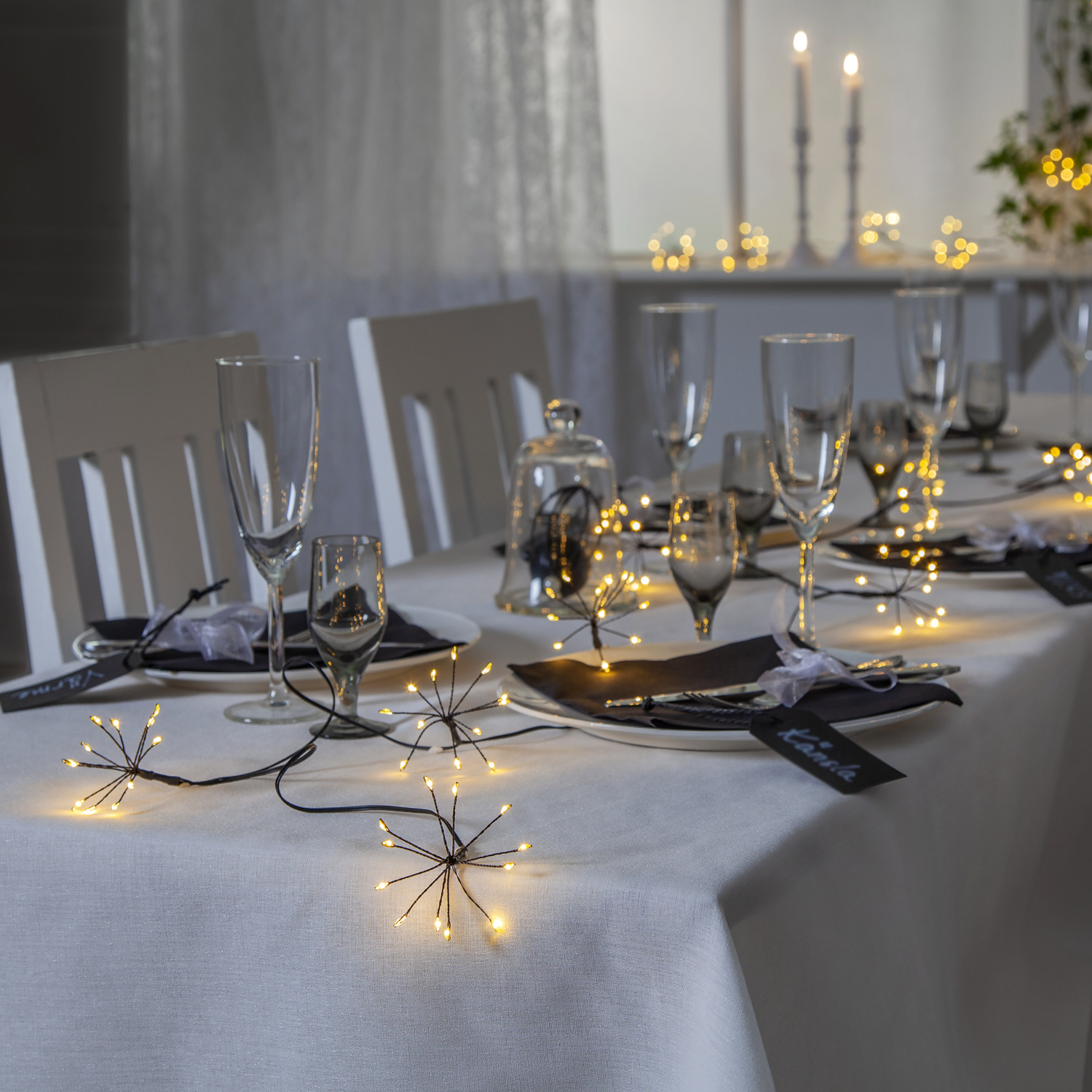 LED Lichterkette Dew Drop Flower - 96 LED Tautropfen - 8 Blüten - L:2,10m - Timer - Batterie - Außen LED Lichterkette Dew Drop Flower - 96 LED Tautropfen - 8 Blüten - L:2,10m - Timer - Batterie - Außen