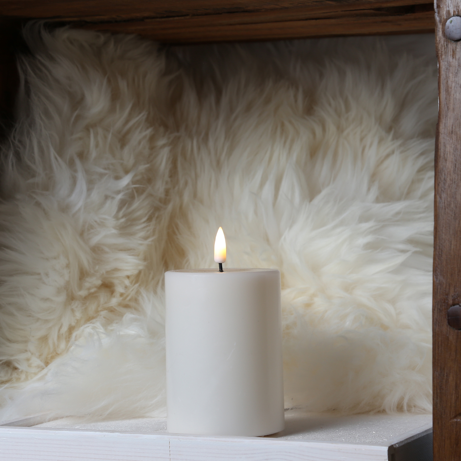LED Stumpenkerze MIA - Echtwachs - realistische 3D Flamme - H: 10cm - Batteriebetrieb - creme LED Stumpenkerze MIA - Echtwachs - realistische 3D Flamme - H: 10cm - Batteriebetrieb - creme