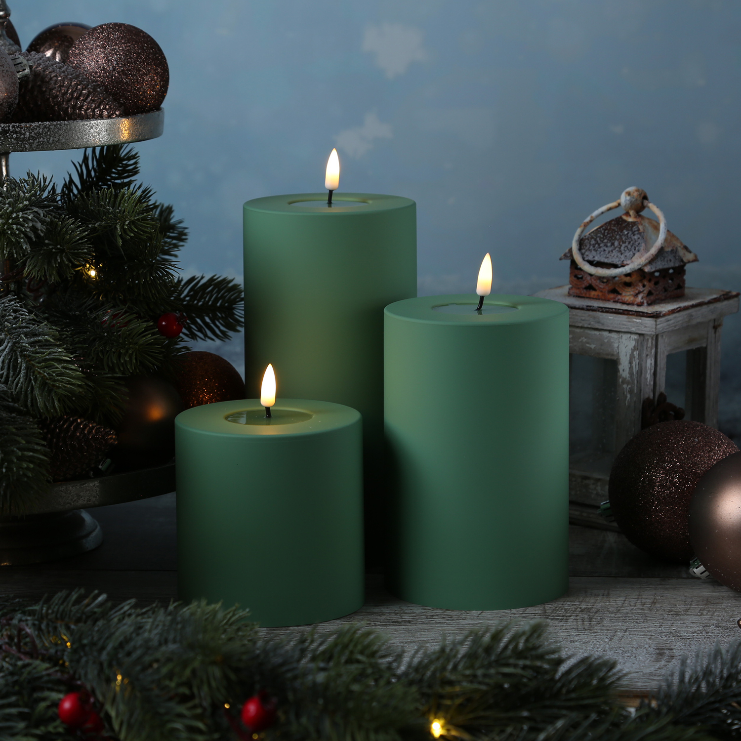 LED Stumpenkerze MIA - Kunststoff - realistische 3D Flamme - H: 15cm - f. Außen - grün LED Stumpenkerze MIA - Kunststoff - realistische 3D Flamme - H: 15cm - f. Außen - grün