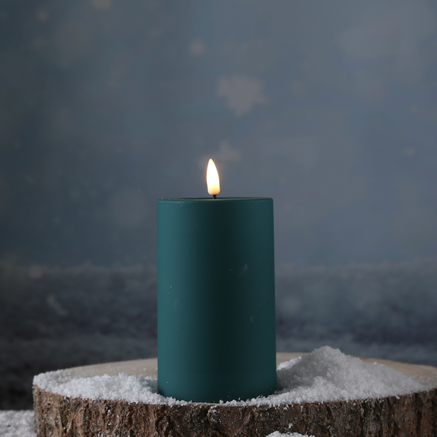 LED Stumpenkerze MIA - Kunststoff - realistische 3D Flamme - H: 12,5cm - für Außen - dunkelgrün LED Stumpenkerze MIA - Kunststoff - realistische 3D Flamme - H: 12,5cm - für Außen - dunkelgrün