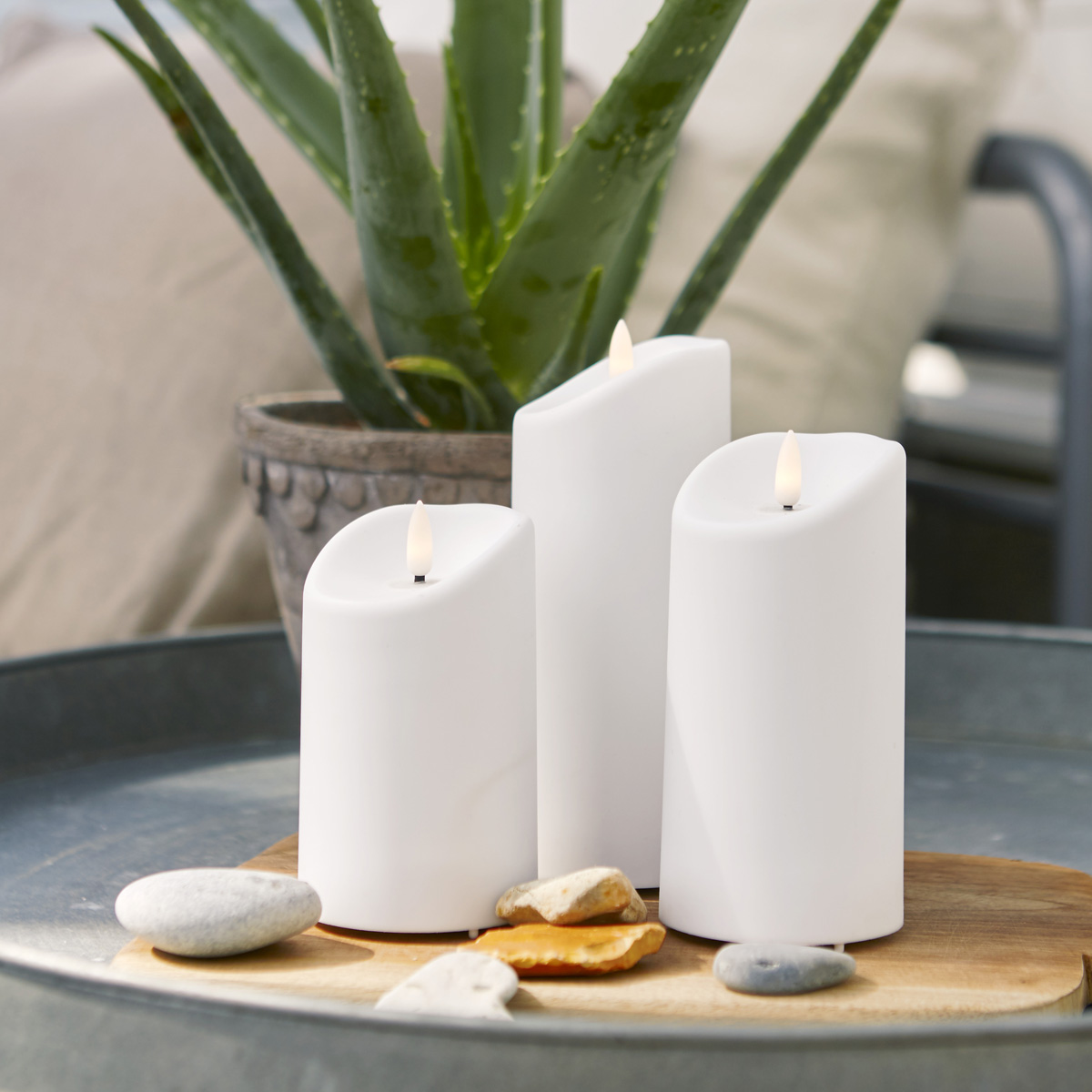 LED Stumpenkerze Flamme - Kunststoff - warmweiße 3D Flamme - Timer - für Außen - weiß - 3er Set LED Stumpenkerze Flamme - Kunststoff - warmweiße 3D Flamme - Timer - für Außen - weiß - 3er Set