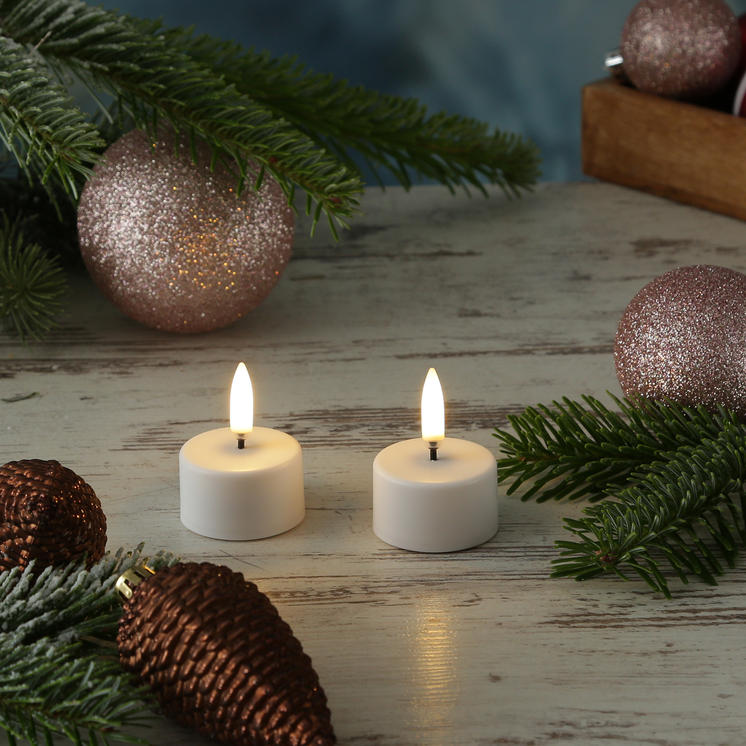 LED Mini Teelichter - 2 wiederaufladbare LED Teelichter - D 4cm - Timer - weiß - für Außen LED Mini Teelichter - 2 wiederaufladbare LED Teelichter - D 4cm - Timer - weiß - für Außen