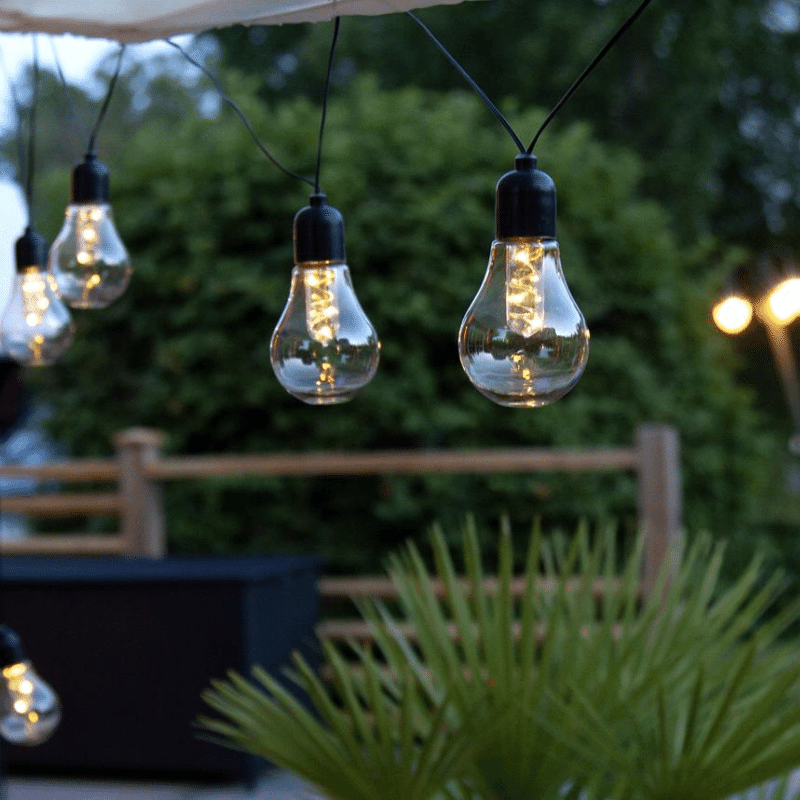 LED Party Lichterkette "Glow" - 10 Birnen á 3 warmweiße LED - L: 4,05m - Batterie - Timer - outdoor LED Party Lichterkette "Glow" - 10 Birnen á 3 warmweiße LED - L: 4,05m - Batterie - Timer - outdoor