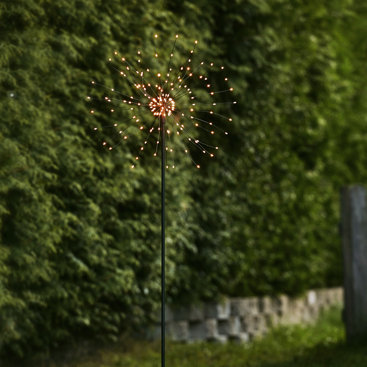 LED Dekostab "Firework" - H: 110cm - 160 kleine warmweiße LED - inkl. Trafo - outdoor - schwarz LED Dekostab "Firework" - H: 110cm - 160 kleine warmweiße LED - inkl. Trafo - outdoor - schwarz