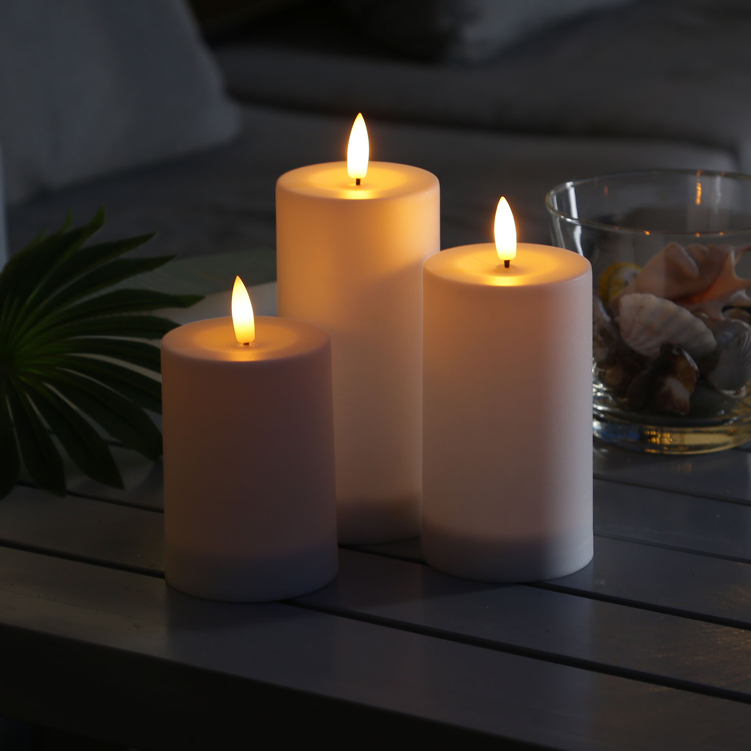 LED Solar Kerze - Outdoorkerze - H: 12,5cm, D: 7,5cm - Dämmerungssensor - für Außen - weiß