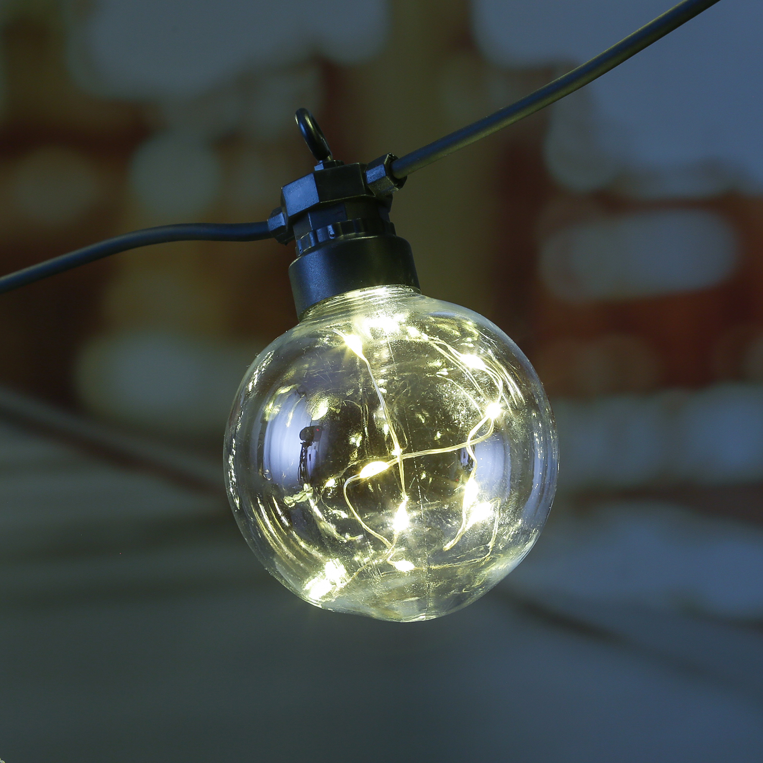 LED Party Lichterkette CIRCUS - 10 Kugeln mit je 10 Micro LED - L: 2,7m - inkl. Trafo - für Außen LED Party Lichterkette CIRCUS - 10 Kugeln mit je 10 Micro LED - L: 2,7m - inkl. Trafo - für Außen