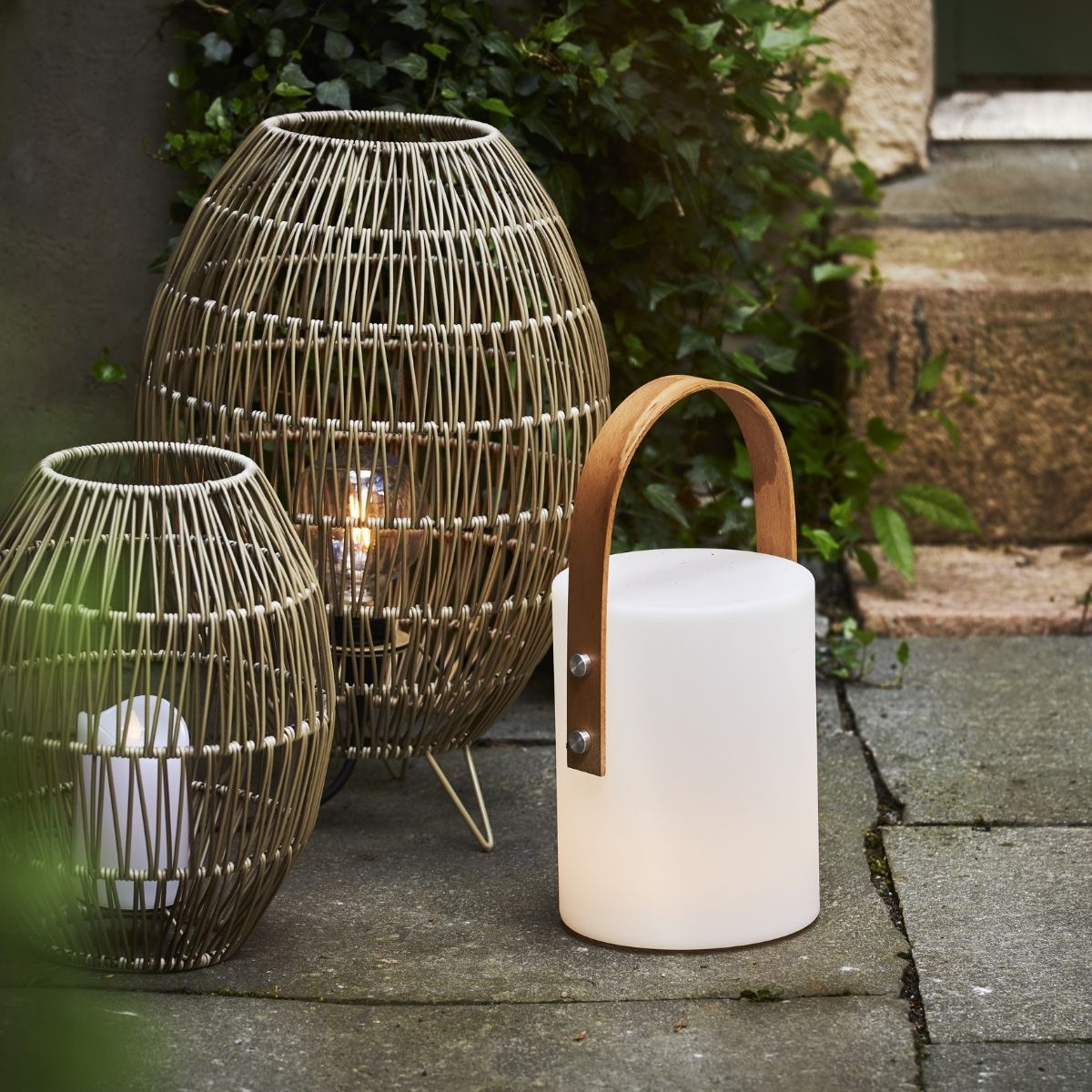 Dekoleuchte/Lampenschirm - D: 24cm, H: 30cm - für E27 Fassungen - outdoor - beige