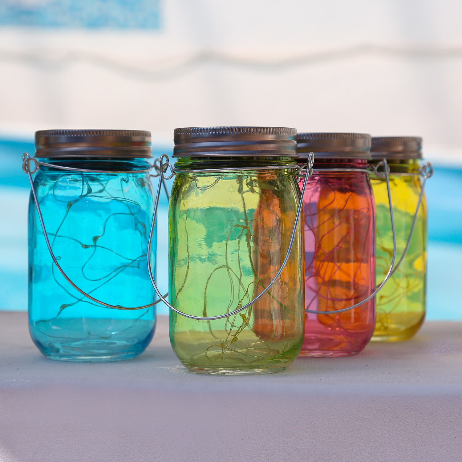 LED Solarglas - LED Drahtlichterkette - Lichtsensor - Aufhänger - H:14cm - D: 8cm - gelb LED Solarglas - LED Drahtlichterkette - Lichtsensor - Aufhänger - H:14cm - D: 8cm - gelb