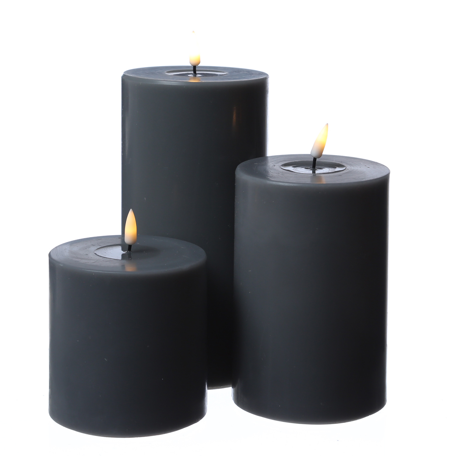 LED Stumpenkerze MIA - Echtwachs - realistische 3D Flamme - H: 15cm D:10cm - Batteriebetrieb - grau LED Stumpenkerze MIA - Echtwachs - realistische 3D Flamme - H: 15cm D:10cm - Batteriebetrieb - grau