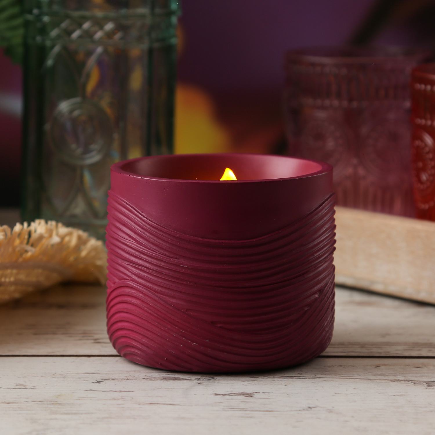 LED Solar Windlicht - Wellenmuster - flackernd - Lichtsensor - H: 8cm - für Außen - beerenrot LED Solar Windlicht - Wellenmuster - flackernd - Lichtsensor - H: 8cm - für Außen - beerenrot