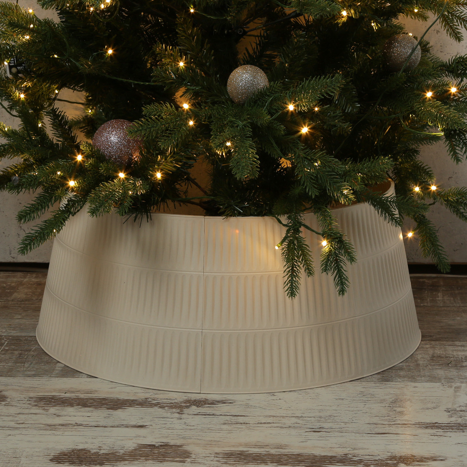 Weihnachtsbaumrock - Kunststoff Abdeckung für Baumständer - D: 72cm - 9-teilig - beige Weihnachtsbaumrock - Kunststoff Abdeckung für Baumständer - D: 72cm - 9-teilig - beige