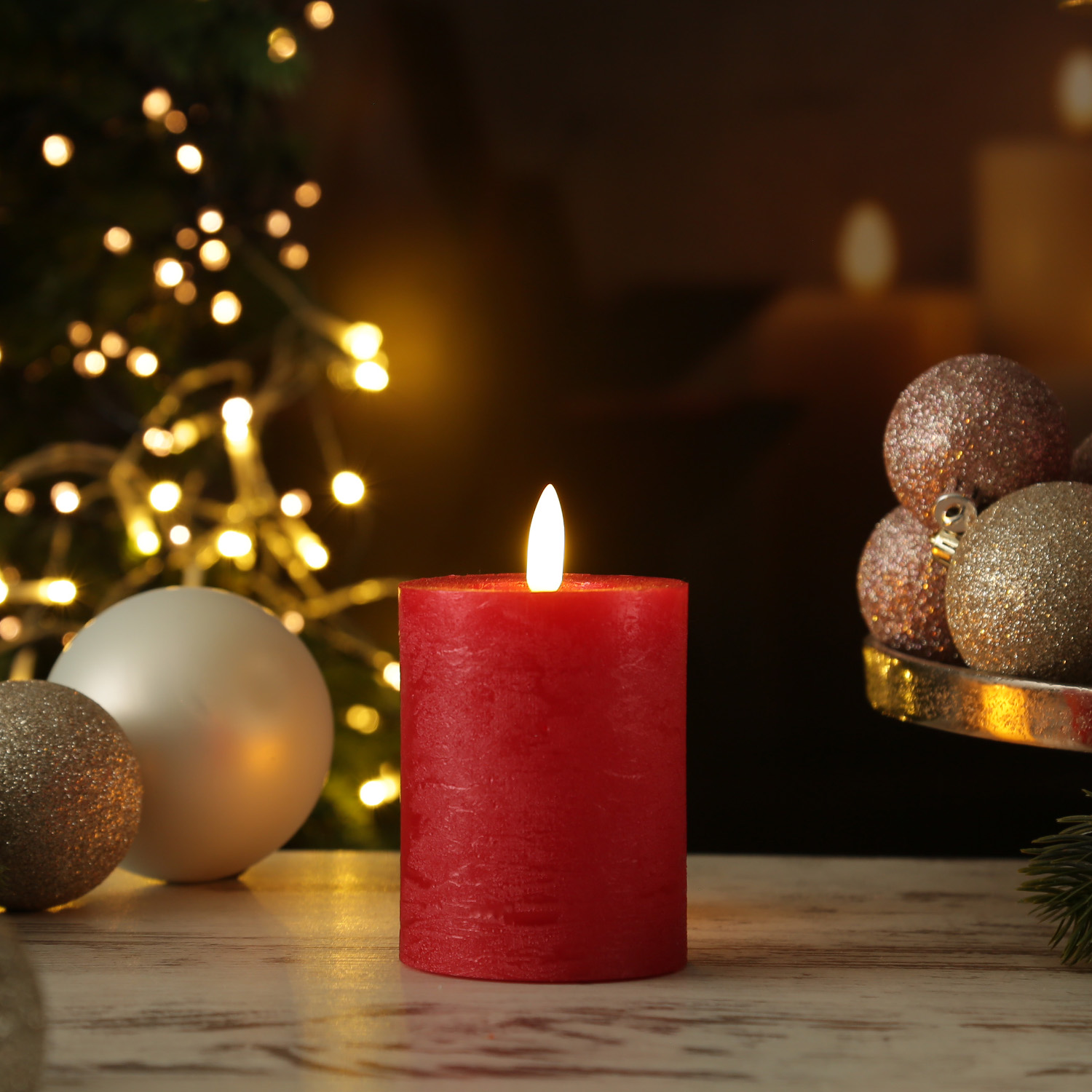LED Kerze LINA - Rustik-Optik - Echtwachs - 3D Flamme - H: 11cm - D: 7cm - Batterie - Timer - rot