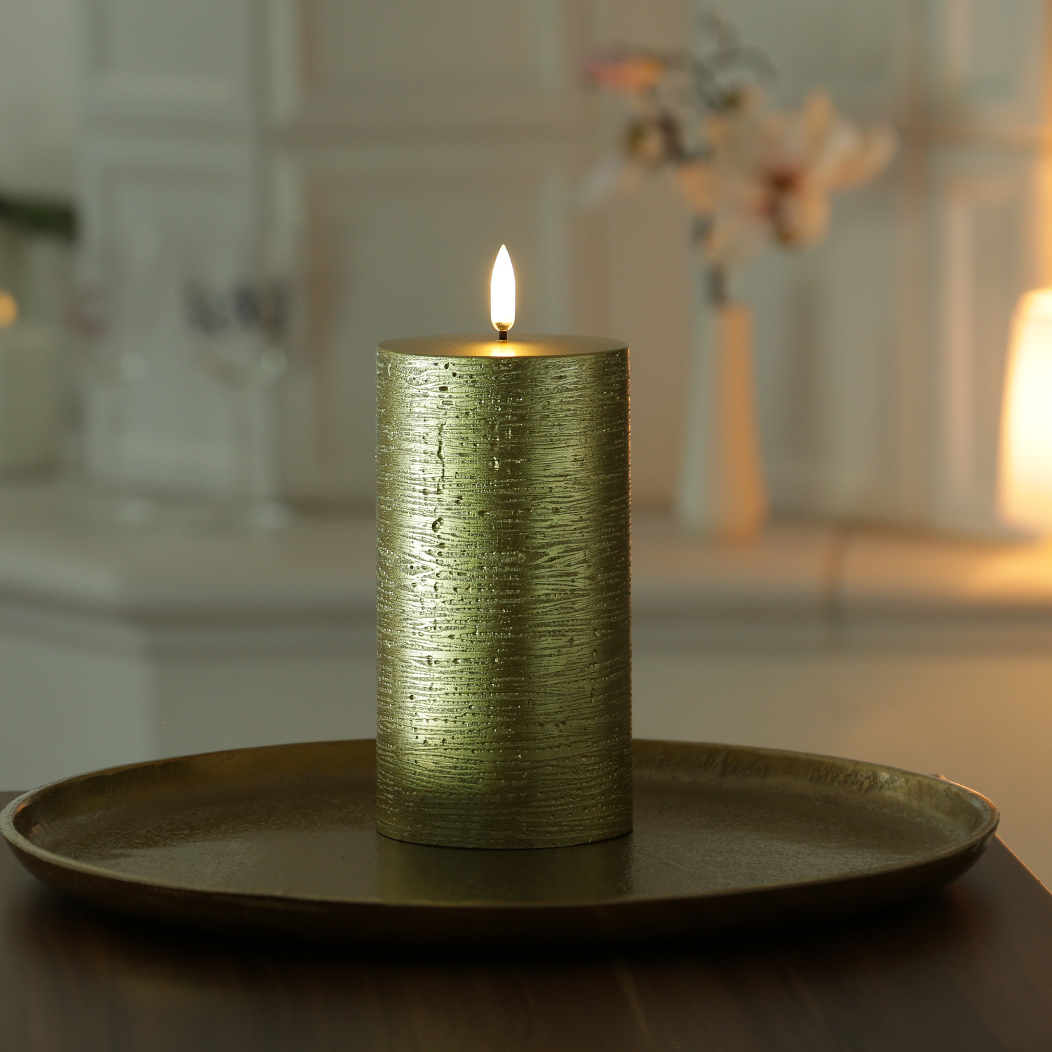 LED Kerze PIA - Rustik-Optik - Echtwachs - H: 15cm - D: 7,8cm - Timer - bis zu 1000 Std. - gold LED Kerze PIA - Rustik-Optik - Echtwachs - H: 15cm - D: 7,8cm - Timer - bis zu 1000 Std. - gold