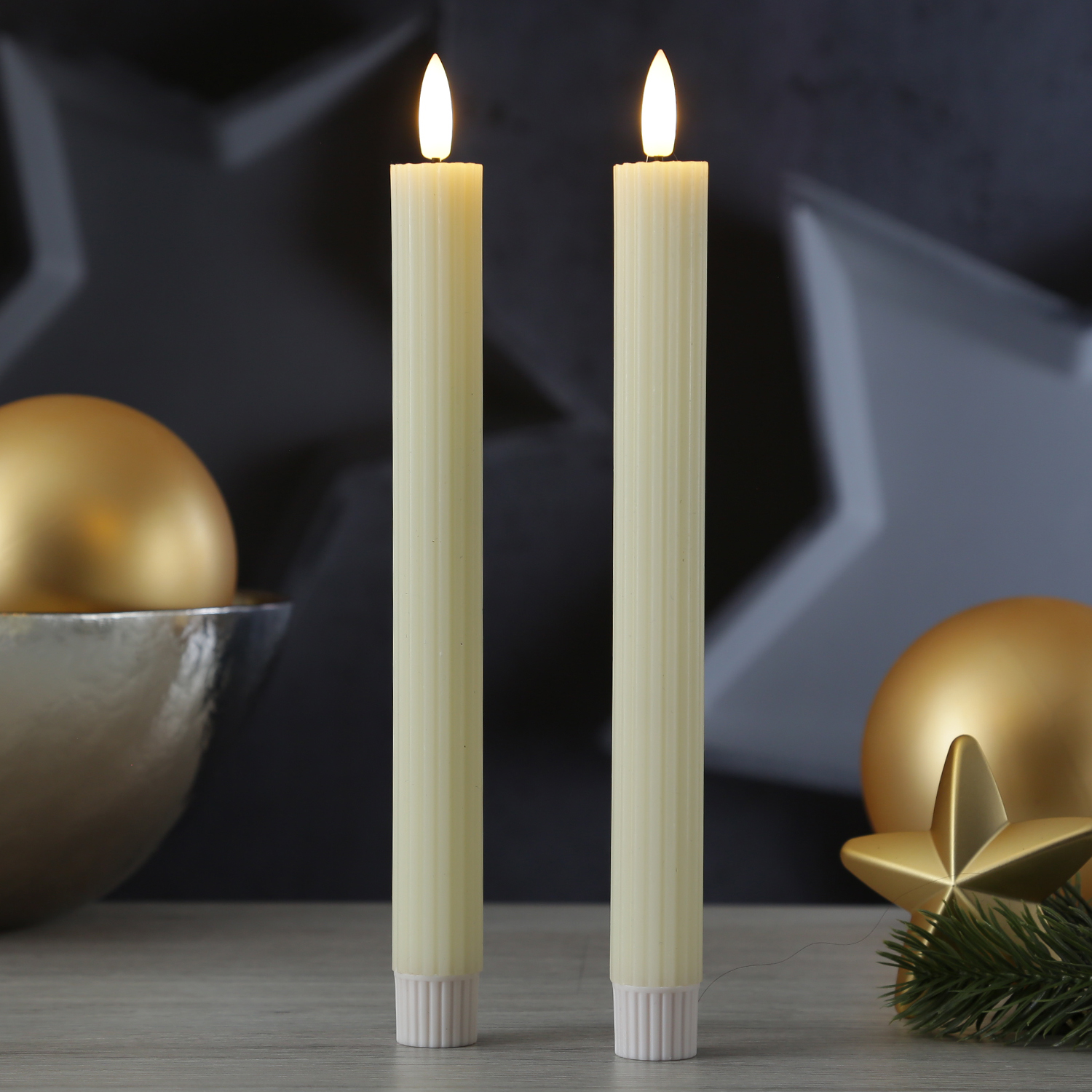 LED Stabkerzen LIV - gerillt - Echtwachs - flackernd - H: 25cm - Timer - creme - 2er Set LED Stabkerzen LIV - gerillt - Echtwachs - flackernd - H: 25cm - Timer - creme - 2er Set