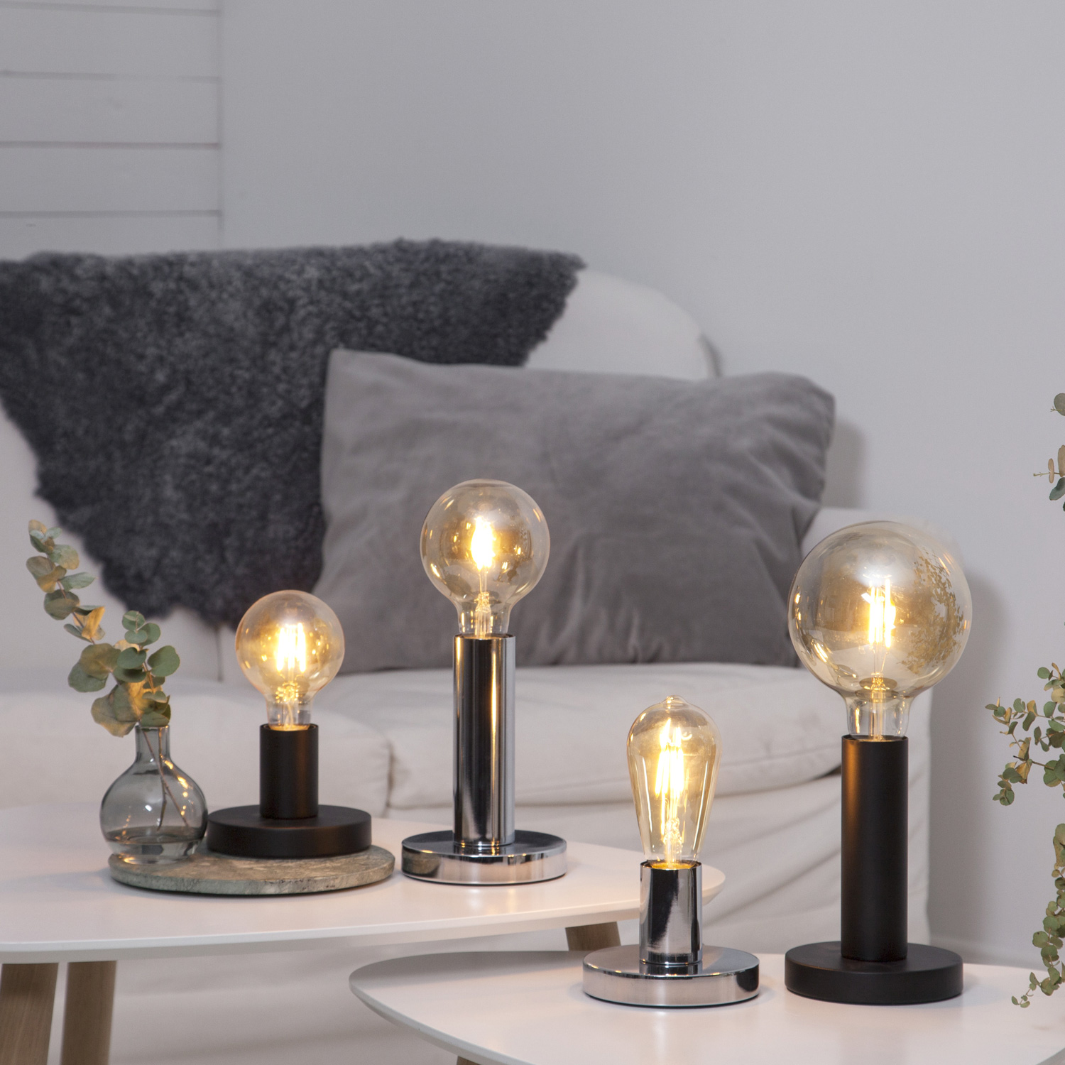 Lampenhalterung | GLANS | E27 | →12cm x ↑17cm | 180cm Kabel | Röhre lang | stehend | Schwarz Lampenhalterung | GLANS | E27 | →12cm x ↑17cm | 180cm Kabel | Röhre lang | stehend | Schwarz