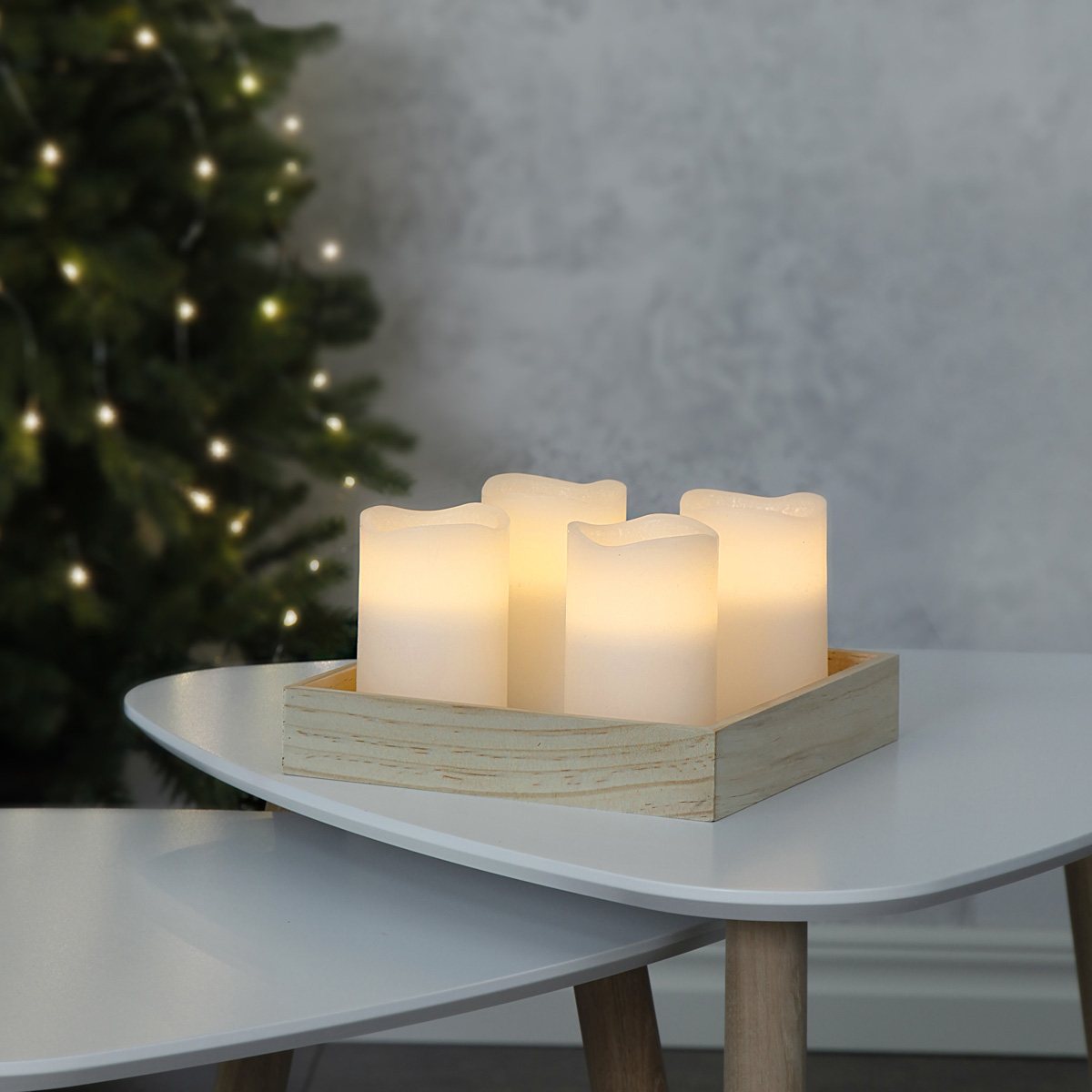 LED Kerzenset "May" - Echtwachs - flackernde LED - Timer - H: 12,5cm, D: 7,5cm - weiß - 4er Set LED Kerzenset "May" - Echtwachs - flackernde LED - Timer - H: 12,5cm, D: 7,5cm - weiß - 4er Set