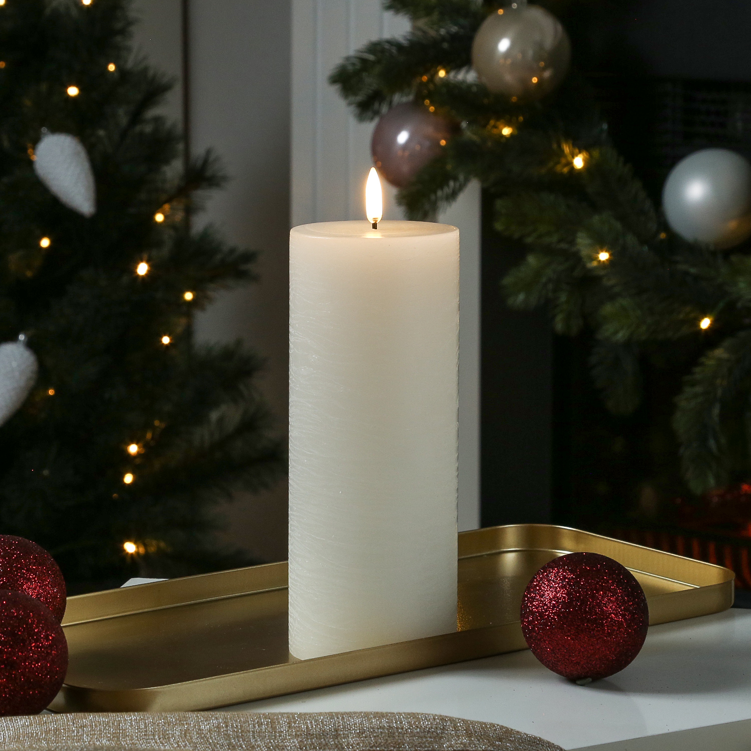 LED Kerze PIA - Rustik-Optik - Echtwachs - H: 20cm - D: 7,8cm - Timer - bis zu 1000 Std. - creme LED Kerze PIA - Rustik-Optik - Echtwachs - H: 20cm - D: 7,8cm - Timer - bis zu 1000 Std. - creme