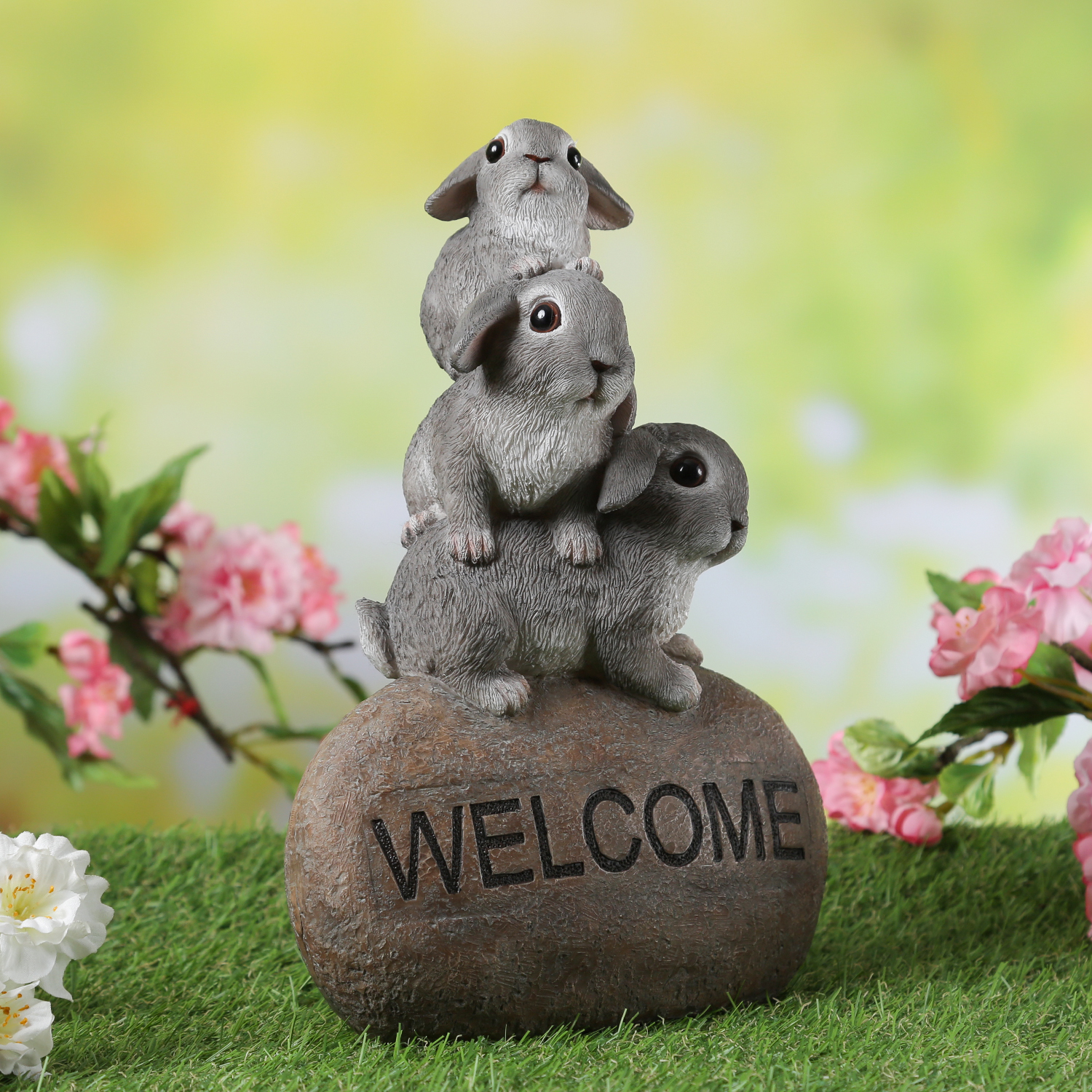 Gartenfigur Welcome - 3 Häschen auf Stein - Dekofigur - H: 26cm - Polyresin - grau Gartenfigur Welcome - 3 Häschen auf Stein - Dekofigur - H: 26cm - Polyresin - grau