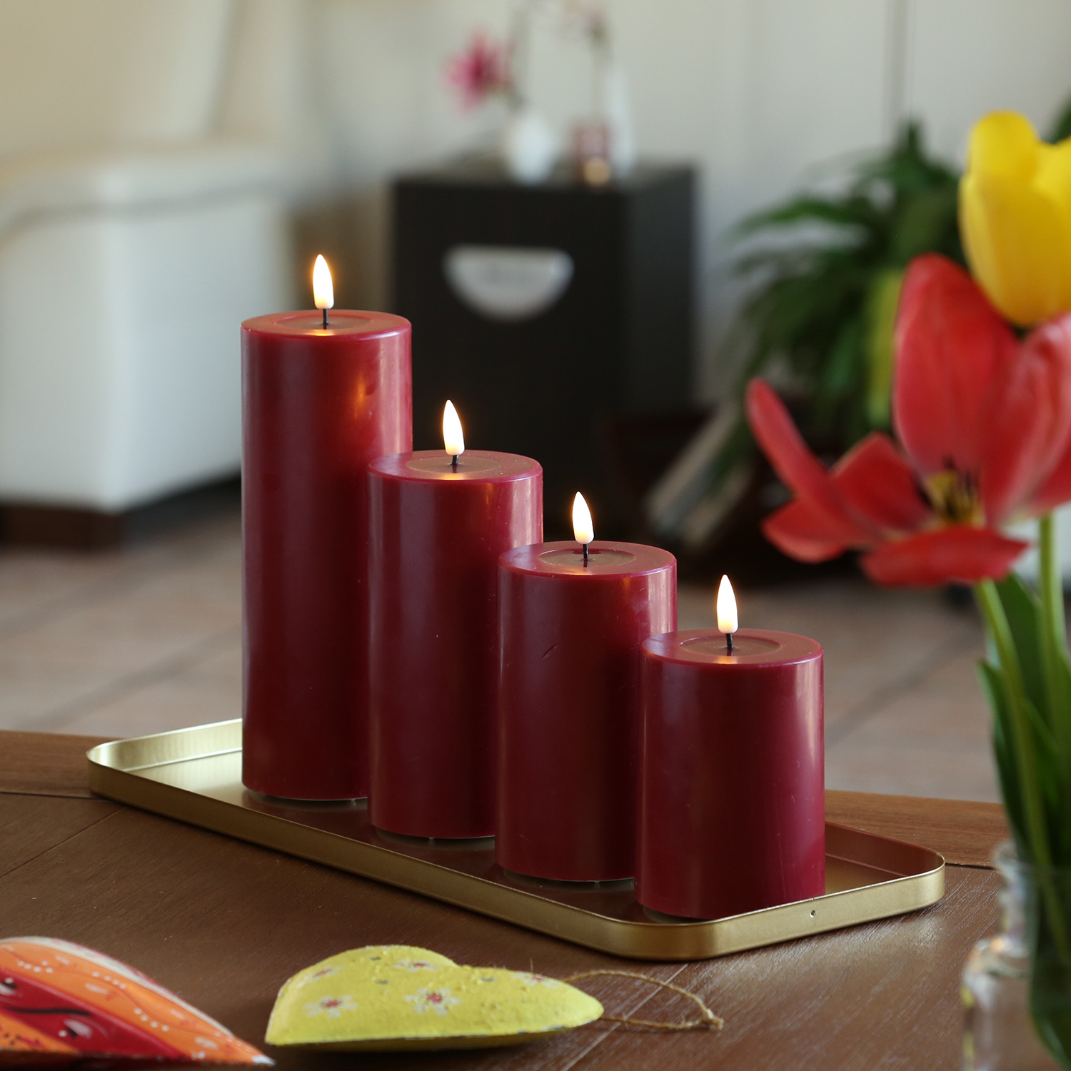 LED Kerzenset MIA - Echtwachs - 4 Größen - inkl. Batterien und Fernbedienung - rot - 4er Set LED Kerzenset MIA - Echtwachs - 4 Größen - inkl. Batterien und Fernbedienung - rot - 4er Set