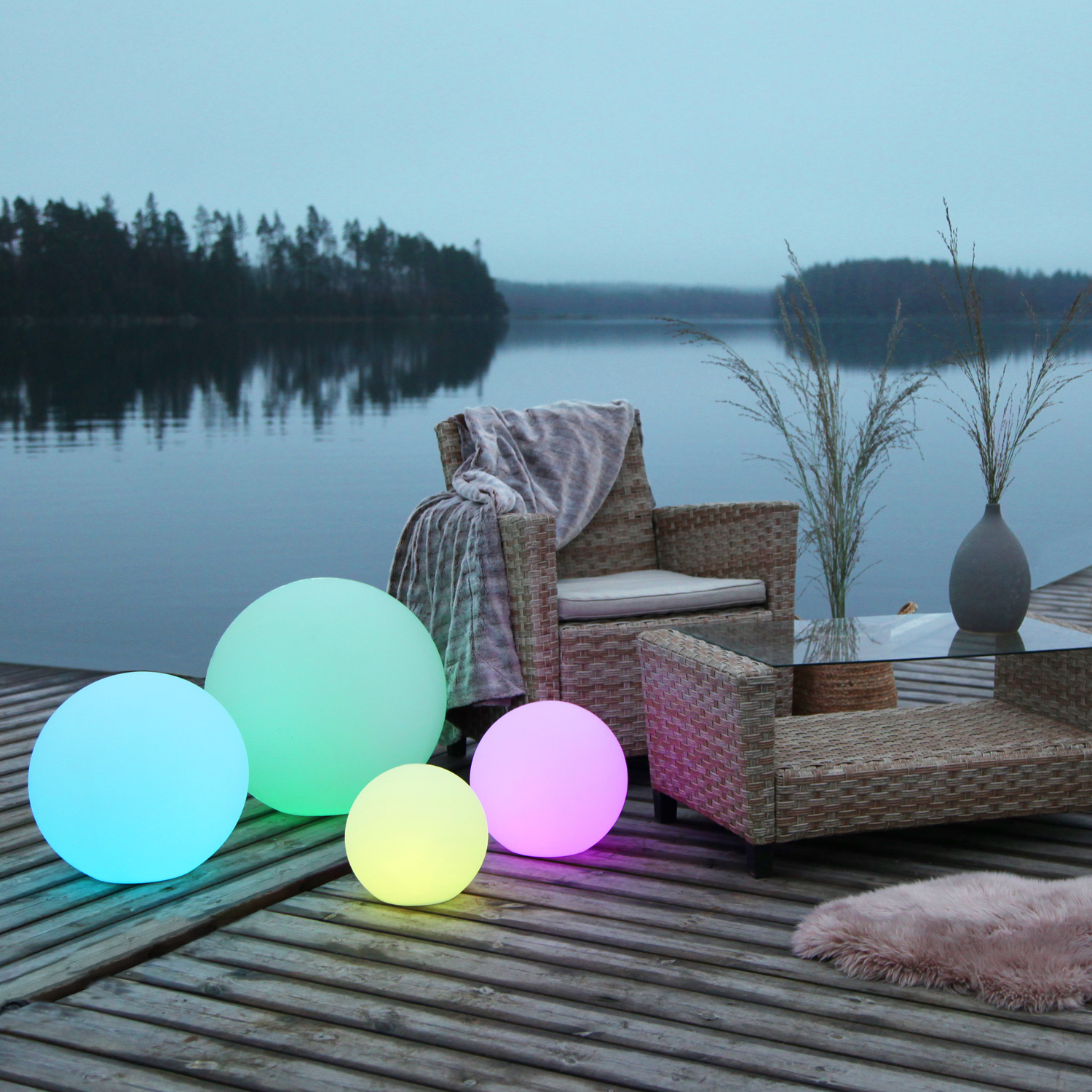 LED Kugel Twilights - Gartenkugel 40cm - RGB Farbwechsel/feste Farbe - Fernbedienung - Aufladbar