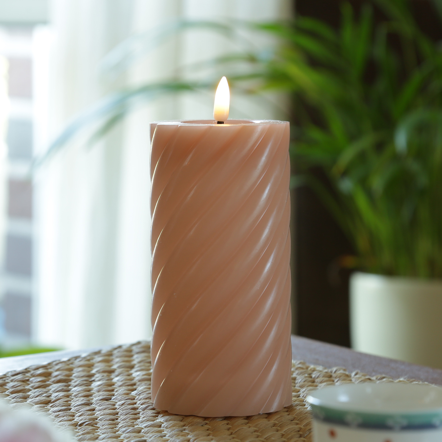 LED Stumpenkerze TWIST - Echtwachs - warmweiße 3D Flamme - H: 17,5cm - Batterie - Timer - altrosa LED Stumpenkerze TWIST - Echtwachs - warmweiße 3D Flamme - H: 17,5cm - Batterie - Timer - altrosa