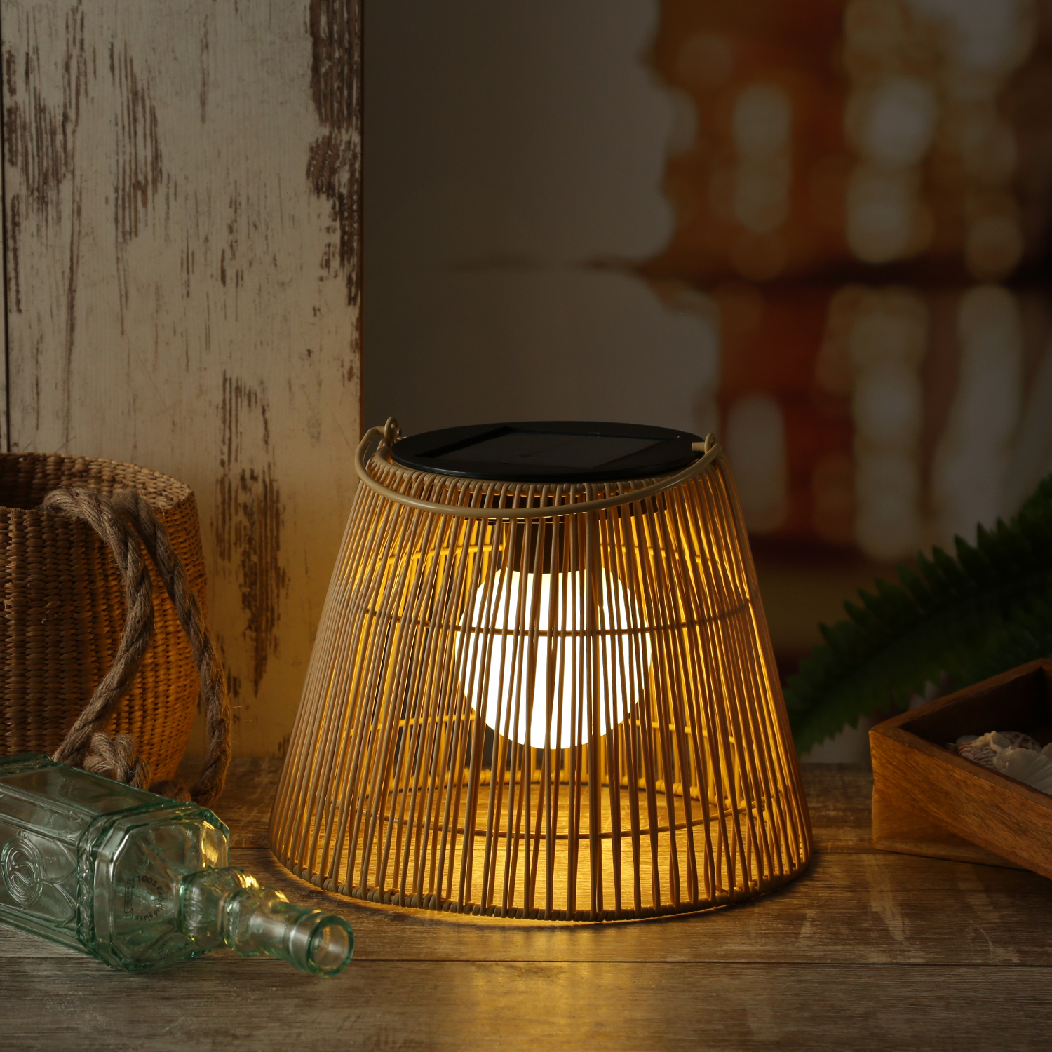 LED Solar Laterne-Haengeleuchte - Rattanoptik  - warmweisse LED - H- 22cm - Lichtsensor - natur