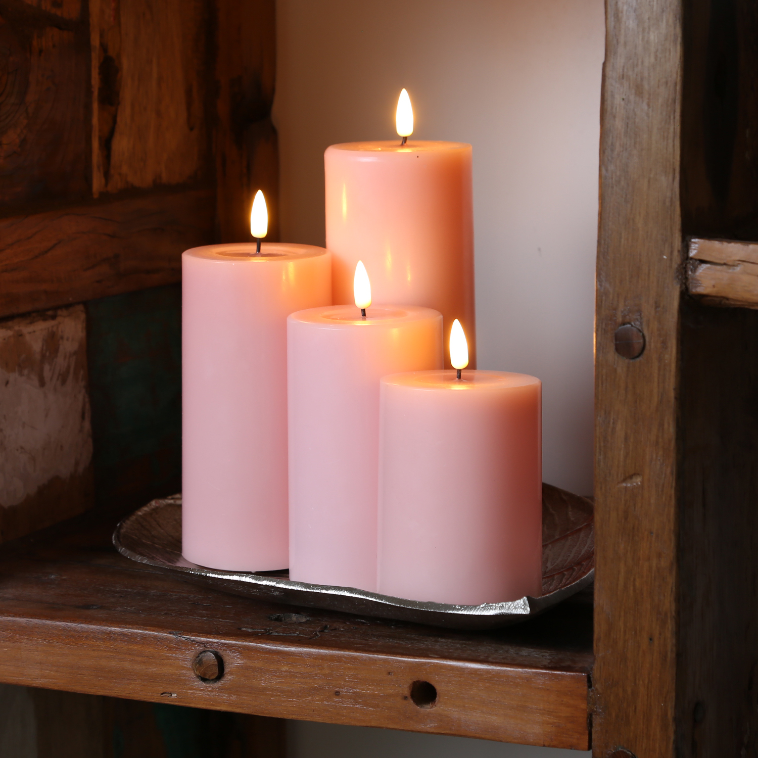 LED Stumpenkerze MIA - Echtwachs - realistische 3D Flamme - H: 15cm - Batteriebetrieb - rosa LED Stumpenkerze MIA - Echtwachs - realistische 3D Flamme - H: 15cm - Batteriebetrieb - rosa