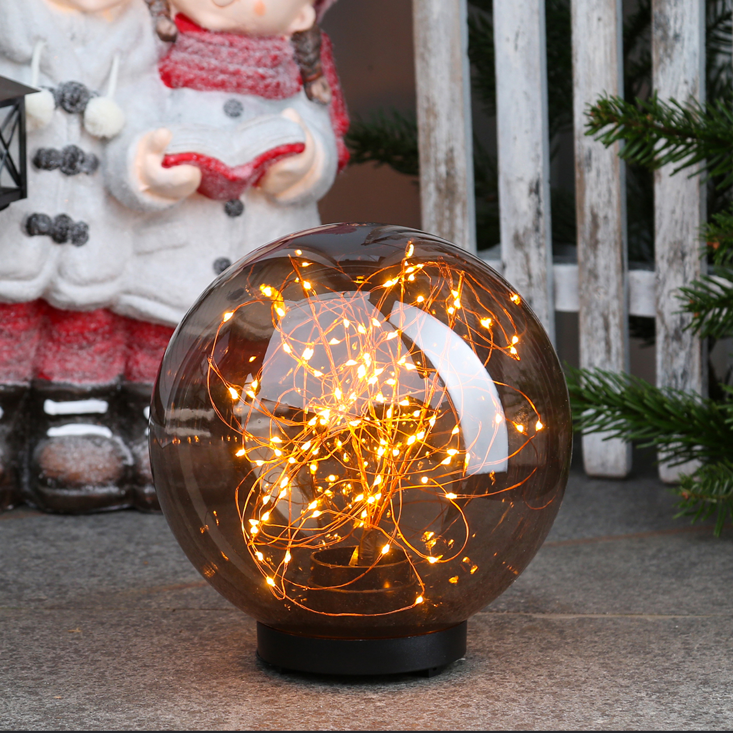 LED Kugel mit Drahtlicherkette - stehend - 100 bernsteinfarbene LED - D: 25cm - f. Außen - rauchgrau LED Kugel mit Drahtlicherkette - stehend - 100 bernsteinfarbene LED - D: 25cm - f. Außen - rauchgrau