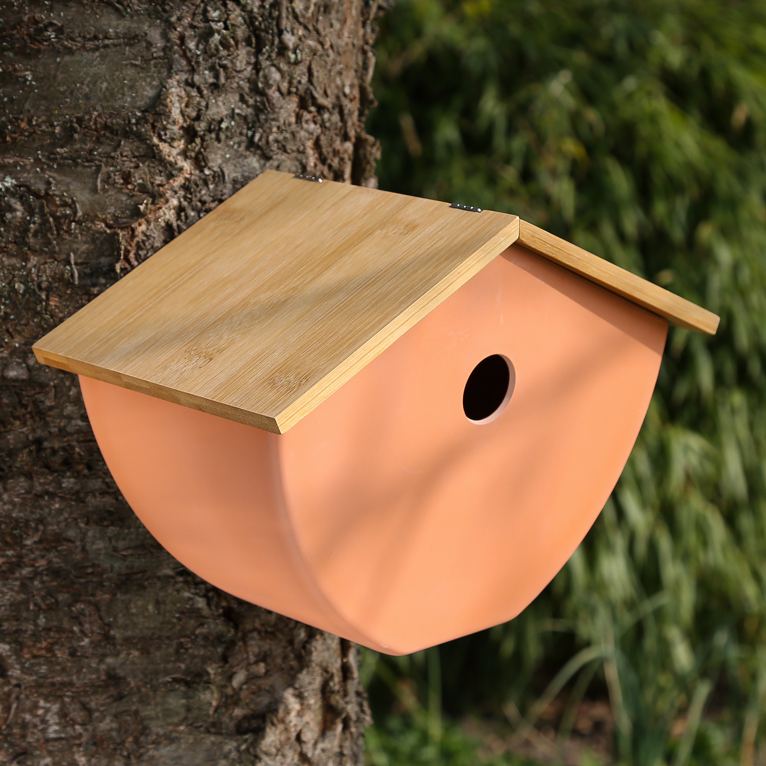 Vogelhaus - Nistkasten - Bambus - H: 20,5cm - L: 28cm - orange