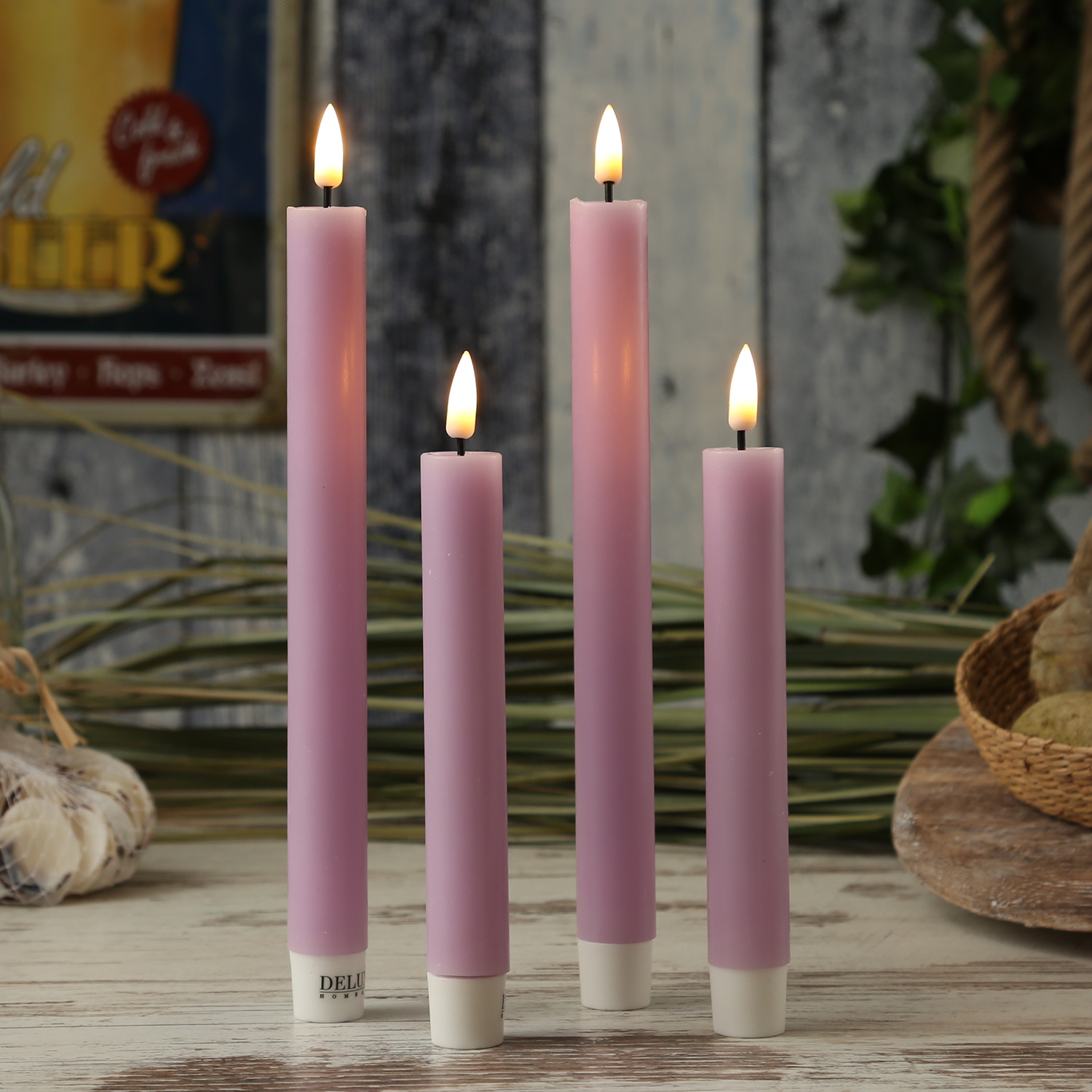 LED Stabkerzen MIA - Echtwachs - realistische 3D Flamme - H: 24cm - lavendel - 2 Stk LED Stabkerzen MIA - Echtwachs - realistische 3D Flamme - H: 24cm - lavendel - 2 Stk