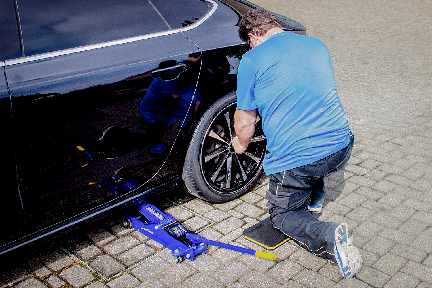 GORANDO® Premium EVA Kniekissen - 44x22cm - für Garten, Haus, Werkstatt - Kniepad - gelb - 2er set GORANDO® Premium EVA Kniekissen - 44x22cm - für Garten, Haus, Werkstatt - Kniepad - gelb - 2er set