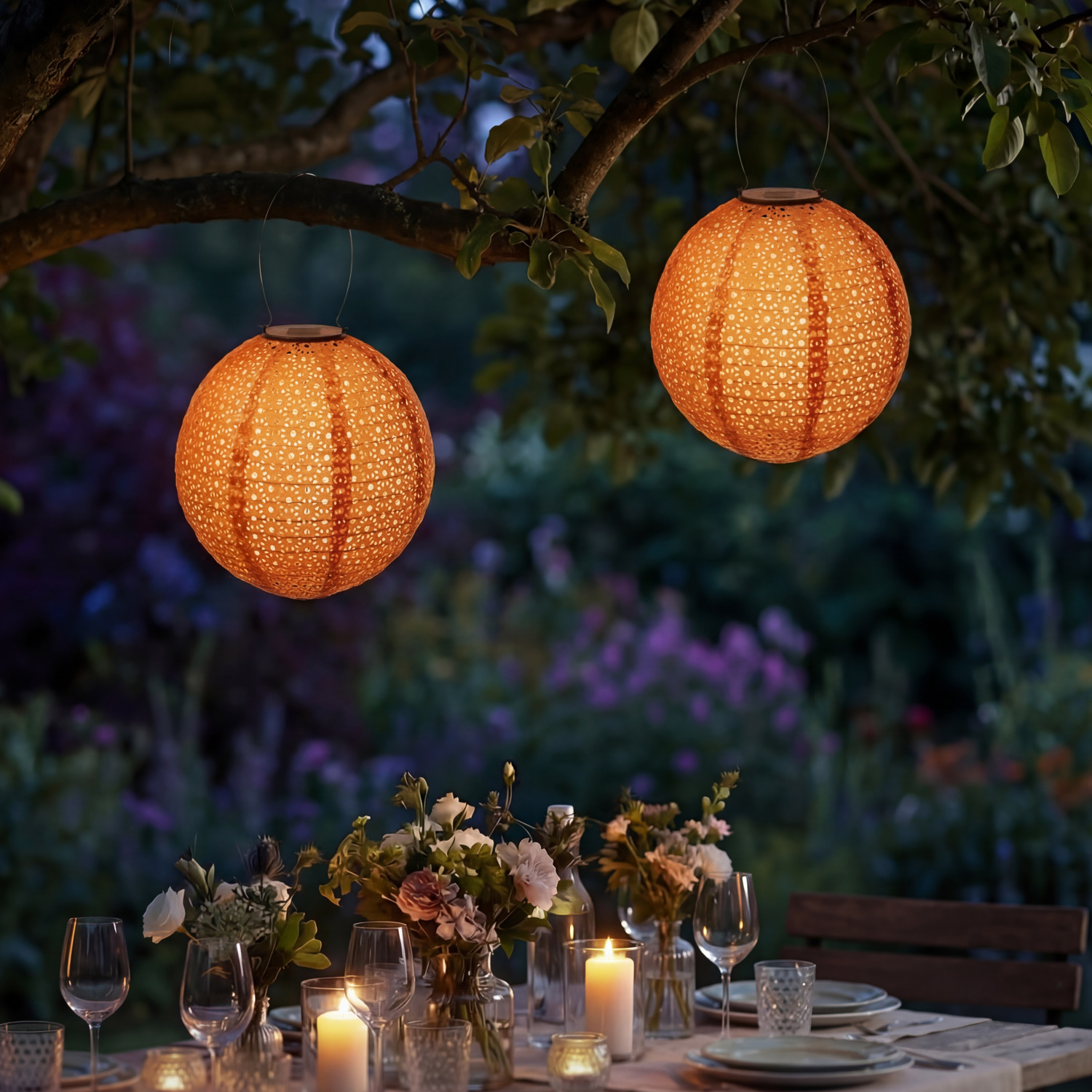 LED Solar Lampion - mit Blumenmuster - warmweiß - H: 25cm - D: 25cm - Lichtsensor - braun - 2er Set