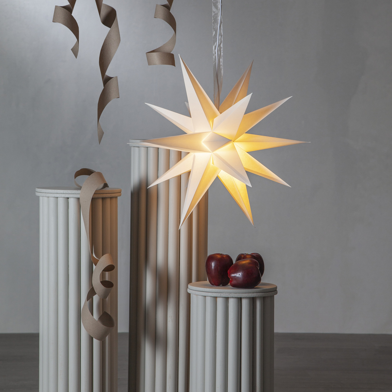 Papierstern DECEMBER - 3D Stern mit Dekoband - hängend - 18-zackig - D: 45cm - weiß