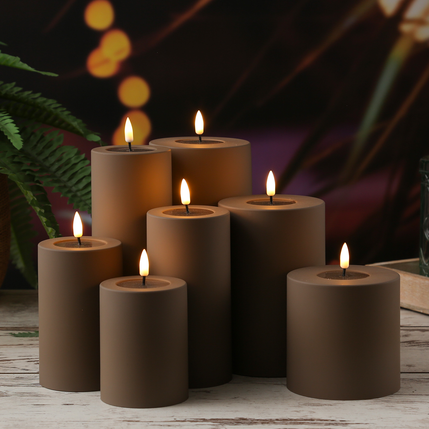 LED Stumpenkerze MIA - Kunststoff - realistische 3D Flamme - H: 15cm - D: 10cm - für Außen - mokka