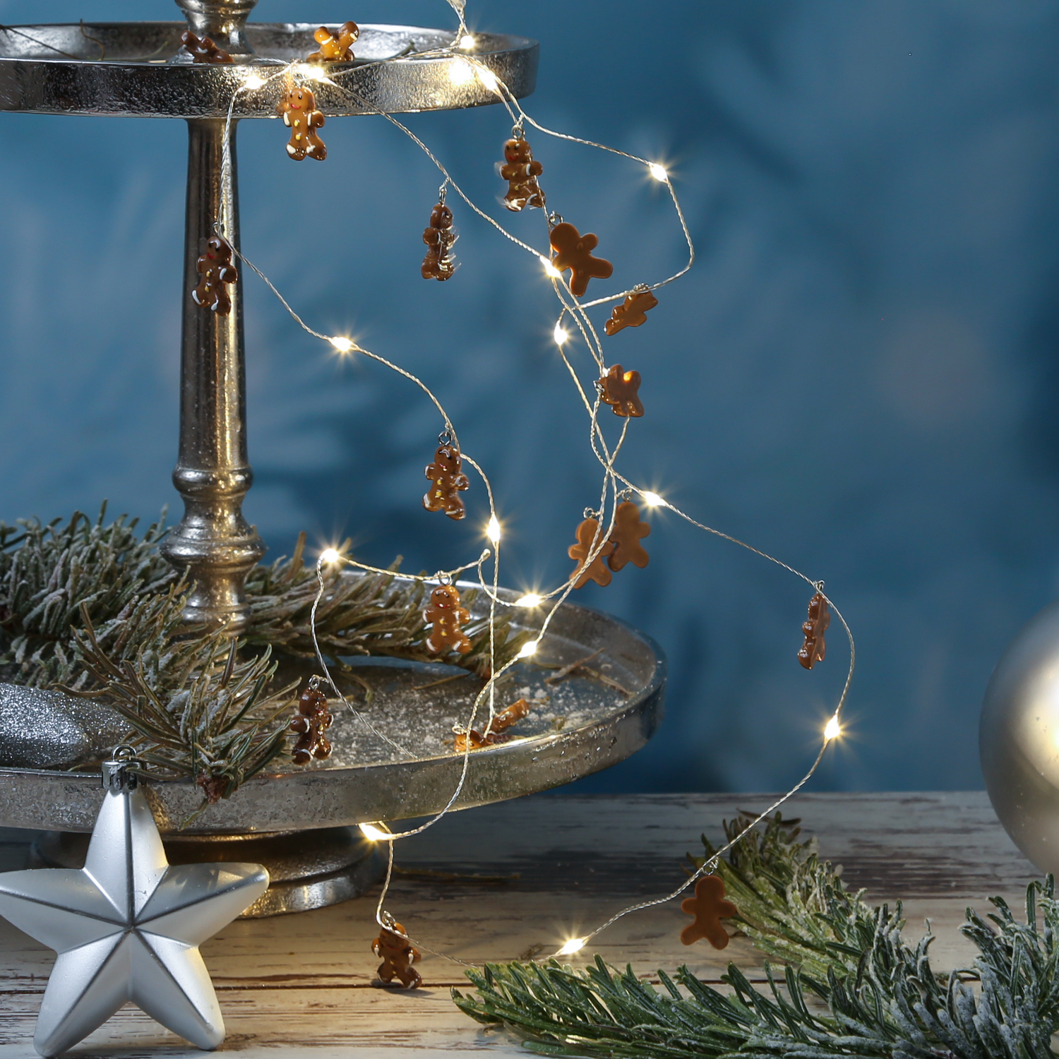LED Drahtlichterkette LEBKUCHENFIGUR - 20 warmweiße LED - L: 1,90m - Timer - Batterie - braun LED Drahtlichterkette LEBKUCHENFIGUR - 20 warmweiße LED - L: 1,90m - Timer - Batterie - braun