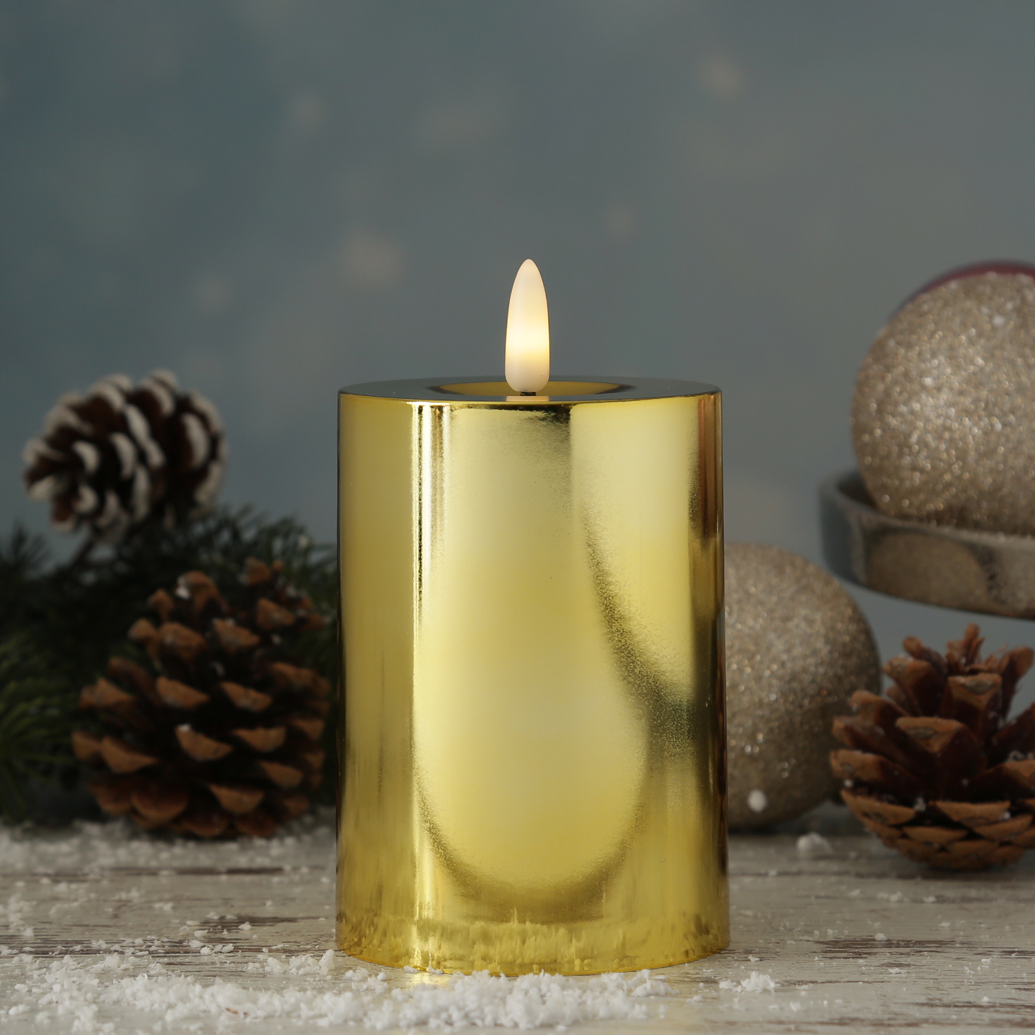 LED Kerze - Kunststoff - 3D Flamme - Timer - H: 12,5cm - D: 7,5cm - gold glänzend LED Kerze - Kunststoff - 3D Flamme - Timer - H: 12,5cm - D: 7,5cm - gold glänzend