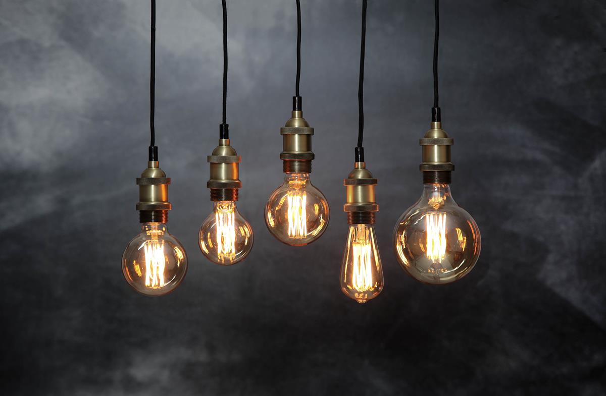 LED DEKO Leuchtmittel VINTAGE G80 - E27 - 3,7W - UWW 1800K - 240lm - dimmbar LED DEKO Leuchtmittel VINTAGE G80 - E27 - 3,7W - UWW 1800K - 240lm - dimmbar