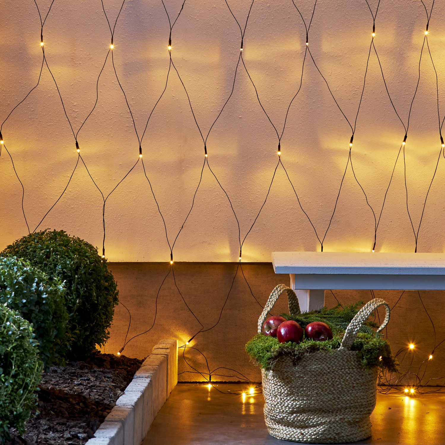 LED Lichternetz - Serie LED - outdoor - 200 ultra warmweiße LED - 3.00m x 3.00m - schwarzes Kabel LED Lichternetz - Serie LED - outdoor - 200 ultra warmweiße LED - 3.00m x 3.00m - schwarzes Kabel