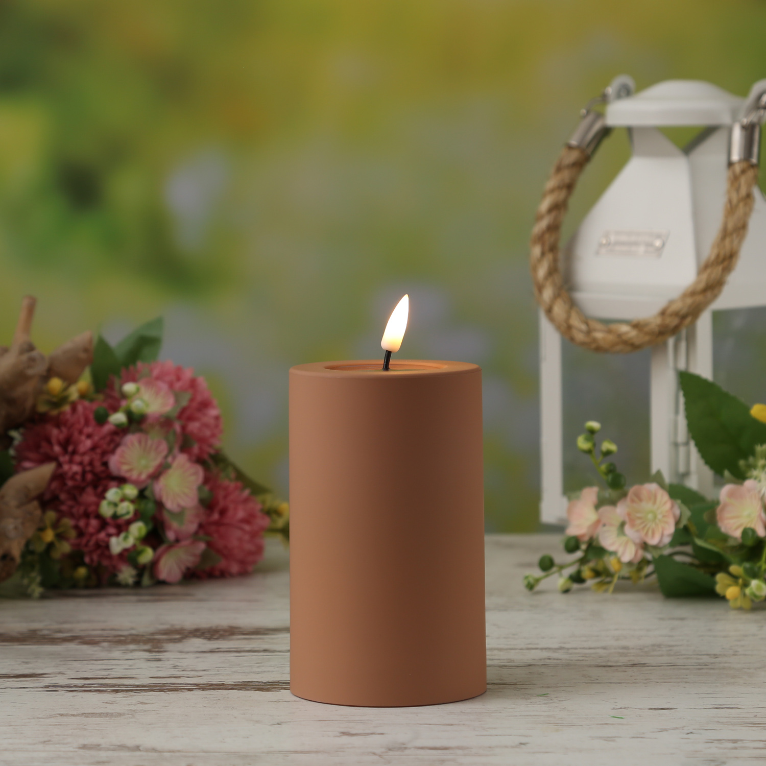 LED Stumpenkerze MIA - Kunststoff - 3D Flamme - H: 12,5cm - D: 7,5cm - für Außen - karamell LED Stumpenkerze MIA - Kunststoff - 3D Flamme - H: 12,5cm - D: 7,5cm - für Außen - karamell