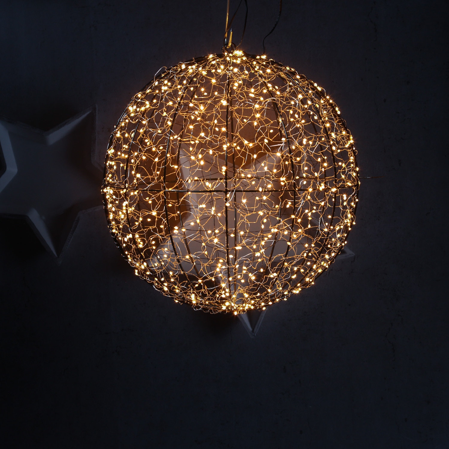 LED Drahtkugel - Leuchtkugel - 600 bernsteinfarbene LED - Timer - D: 40cm - für Innen/Außen