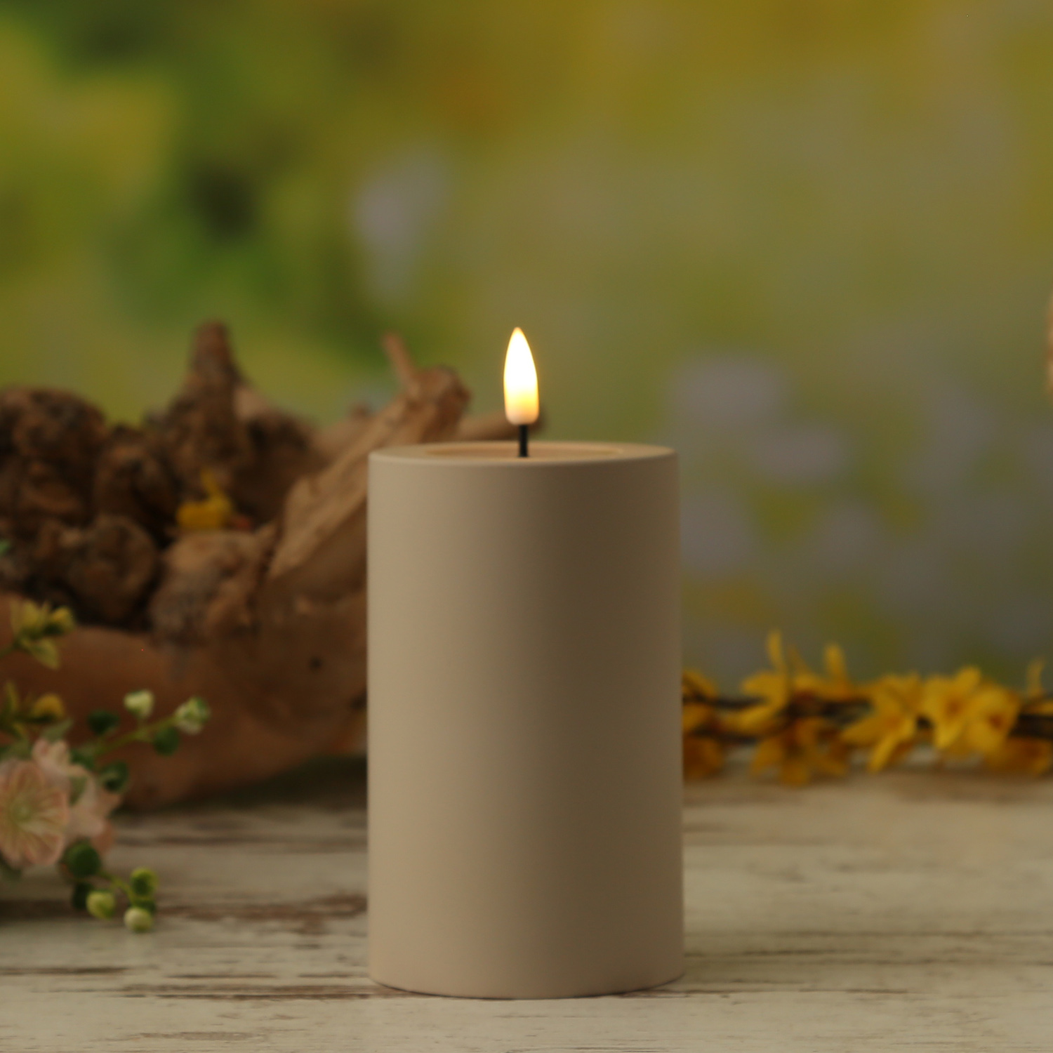 LED Stumpenkerze MIA - Kunststoff - 3D Flamme - H: 12,5cm - D: 7,5cm - für Außen - sand LED Stumpenkerze MIA - Kunststoff - 3D Flamme - H: 12,5cm - D: 7,5cm - für Außen - sand