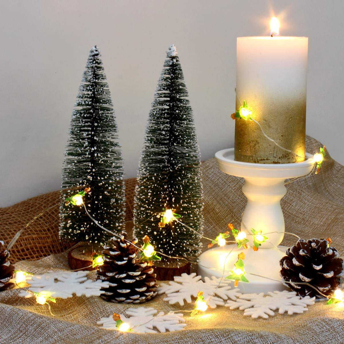 LED Drahtlichterkette "Tannenbaum" - 20 warmweiße LED - silberner Draht - L: 1,9m - Batteriebetrieb LED Drahtlichterkette "Tannenbaum" - 20 warmweiße LED - silberner Draht - L: 1,9m - Batteriebetrieb