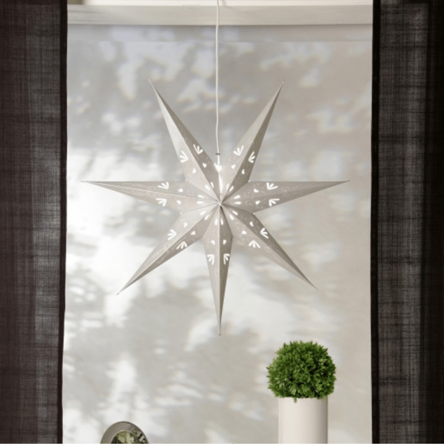 Papierstern Metasol - hängend - 7-zackig - D: 70cm - inkl. E14 Fassung u. Kabel - silber Papierstern Metasol - hängend - 7-zackig - D: 70cm - inkl. E14 Fassung u. Kabel - silber