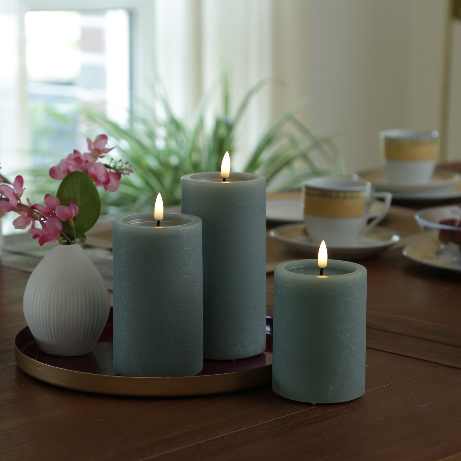 LED Kerze UNIQUE - Rustik-Optik - Echtwachs - H: 10cm - D: 7,5cm - bis zu 1500 Std. - salbeigrün LED Kerze UNIQUE - Rustik-Optik - Echtwachs - H: 10cm - D: 7,5cm - bis zu 1500 Std. - salbeigrün